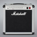 楽器種別：新品ギターアンプ/Marshall 商品一覧＞＞ギターアンプ/Marshall/Studio Series 商品一覧＞＞ギターアンプ【125，000円〜235，000円】 商品一覧＞＞安心してお買い物頂けるよう、ミニアンプもコンボアンプも丁寧梱包でお届けします！Marshall 2525C MINI JUBILEE商品説明1987年にジム・マーシャルがマーシャル社設立25周年と彼自身の音楽業界キャリア50周年を記念して発売した2555Silver Jubilee。あのSlashやJohn Fruscianteが使用していたことで有名で、今でも「最も理想的なマーシャルアンプの音」と称える人の多い名機中の名機です。その名機の復刻版2555Xが人気を博しておりますが、Jubilee シリーズのバリエーション（出力20W）モデルです。基本仕様はオリジナル100Watt モデル同様、プリ管にECC83、パワー管にEL34 を採用した2ch 仕様。出力切り替えスイッチも搭載し20Watt→5Watt へ切り替えることで、音量と独特のトーン変化をお楽しみ頂けます。■2チャンネル仕様■出力：20W■真空管：3 x ECC83、2 x EL34■スピーカー：CELESTION G12M-25■重量：約19kg■サイズ(W×H×D mm)：490 x 475 x 280イケベカテゴリ_アンプ_ギターアンプ_Marshall_Studio Series_新品 JAN:5030463410974 登録日:2017/04/14 ギターアンプ マーシャル