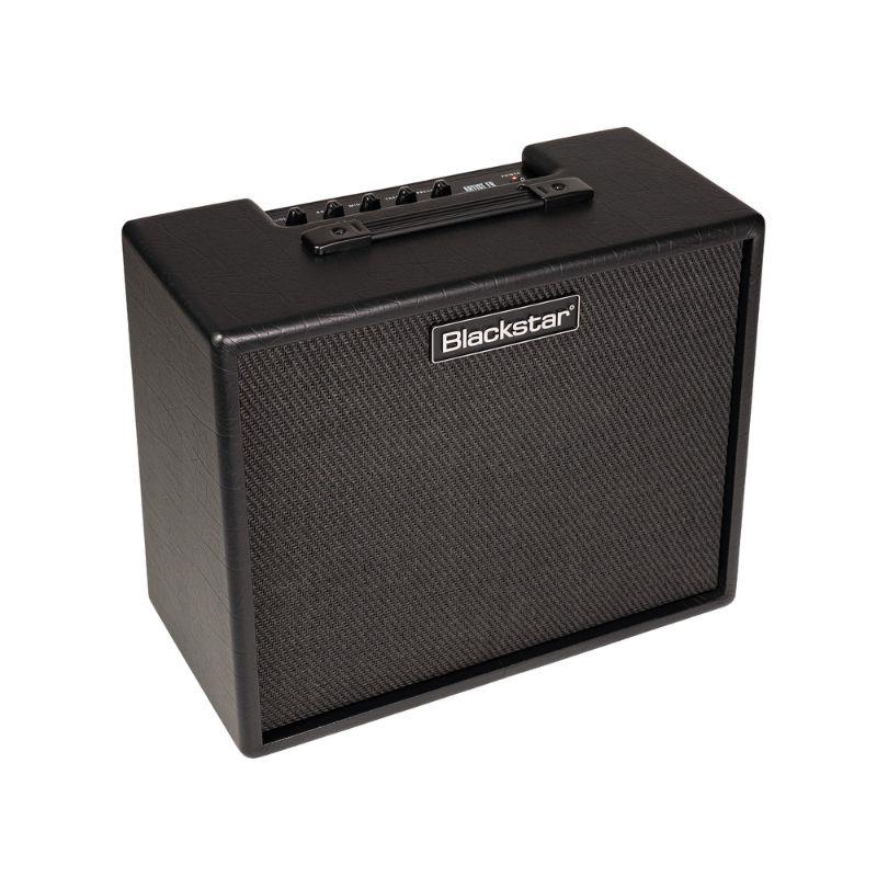 楽器種別：新品Blackstar/新品 商品一覧＞＞ギターアンプ・ベースアンプ【35，000円〜75，000円】 商品一覧＞＞ギターアンプ/コンボ/ソリッドステート/Blackstar 商品一覧＞＞安心してお買い物頂けるよう、ミニアンプもコンボアンプも丁寧梱包でお届けします！Blackstar ARTIST FR STANDARD(50W) パワードスピーカー商品説明【フルレンジ、確かなフィール】Blacktarよりフルレンジ / フラットレスポンスのパワードスピーカーが登場！Artist FR キャビネットは、パワフルかつ扱いやすいフォーマットでプロ仕様の FRFR（Full Range， Flat Response）サウンドをお届けします。ギターアンプのフィーリングとレスポンスを忠実に再現するよう設計され、プロセッサーやフロアボードにとって理想的なサウンドを実現。同社独自設計のFRFRスピーカーを搭載し、自宅練習やステージモニター、小規模ギグ等、あらゆる現場で使えるパワードスピーカーです。【特徴】● 50Wの1x12フォーマットで提供される、使いやすいFRFRパワードキャビネット。● アンプの専門家による設計で、伝統的なギターアンプのフィールとレスポンスを再現。● Blackstar のキャビネット構造およびパワーアンプ技術を基盤とし、実証済みのパワーと信頼性を実現。● 独自設計のフラットレスポンススピーカーにより、あらゆるアンプモデルやエフェクトモデルをクリアかつ正確に再生。● 柔軟で直感的なフロントパネル操作（ボリューム、3バンドアクティブEQ、プレゼンス）で高域を細かく調整可能。● 内蔵キックスタンドにより、モニターとしてのチルトバック配置が可能。● コンパクトな Artist FR Standard は自宅やスタジオでの使用に最適で、小規模ギグにも対応。商品詳細スピーカー：1×12出力：50W寸法：461×387×230mm重量：10.72kgイケベカテゴリ_ギターアンプ・ベースアンプ_ギターアンプ_コンボ_ソリッドステート_Blackstar_新品 SW_Blackstar_新品 JAN:0845644009213 登録日:2026/06/08 ギターアンプ ブラックスター
