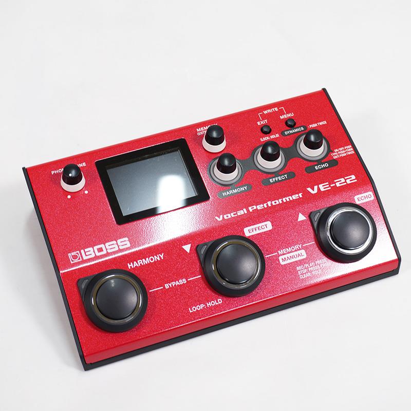 楽器種別：ユーズドBOSS/ユーズド 商品一覧＞＞レコーディング【25，000円〜55，000円】 商品一覧＞＞アウトボード/その他アウトボード/BOSS 商品一覧＞＞パワーレックは、専門スタッフに気軽に相談できる渋谷発のDTM・レコーディング機材専門フロアです。BOSS USED 中古 VE-22 (Vocal Performer)(ボーカルエフェクター)(ボス)商品説明■商品の状態：・美品■付属品・元箱・乾電池・説明書■保証期間：店頭保障1ケ月-----【製品の特長】※専用ACアダプター(BOSS PSA-100S2)は別売りとなります。単三電池での駆動も可能です。★思い描くサウンドへと導く、シンプル・オペレーションのボーカル・エフェクターVE-22 はライブや配信など、さまざまなシーンで活躍するボーカル・エフェクターです。人気のエレクトリック・ボイスや拡声器のようなローファイ・サウンド、自然な残響を加えたり、歌声を聴きやすくしたりする BOSS のハイ・クオリティなエフェクトを多数搭載しています。また、HARMONY 機能は、美しく迫力のあるコーラスを作り出すことが可能。誰もが簡単に使えるシンプルな操作性が、ボーカリストの思い描くサウンドへとスムーズに導きます。さらに、スマートな筐体に高い汎用性を備えており、ヘッドホンとスマートフォン、マイクを接続すれば、自宅で本番さながらのリハーサルや、ストリートから自分の歌声を世界中へ配信することができます。VE-22 を使用すれば、あなたの歌声でさらに多くの人に感動を届けられます。思い描くサウンドへと導く■特徴1. イメージする歌声へと簡単に導いてくれるボーカル ・ エフェクター2. 歌声のブラッシュアップや積極的なサウンド ・ メイクなど、 幅広いアプローチが可能3. 安定したピッチや、 エレクトリック ・ ボイスを実現する PITCH CORRECT 機能4. 美しい和声を加える HARMONY 機能5. HARMONY、 EFFECT、 ECHO、 3 つのブロックを同時に使用可能6. ファンタム電源を備えた XLR 入力端子7. あらゆるマイクの使用を可能にする入力レベル設定8. ステレオ出力に対応した XLR 端子の OUTPUT9. 即戦力となる 50 のプリセット ・ メモリーと、 自由に作成したサウンドを保存できる 99 のユーザー ・ メモリー10. 視認性に優れた LCD カラー ・ ディスプレイ11. シンプルな操作性を実現する LED ライト付きの HARMONY/EFFECT/ECHO ノブ12. 3つのペダル ・ スイッチは機能のカスタマイズにも対応13. PC やモバイル端末※と接続し、 レコーディングやオーディオの再生が可能な USB Type-CR? 端子14. オーディオ再生が可能な AUX IN 端子15. パフォーマンスの幅を広げるルーパー機能16. 外部フットスイッチ／エクスプレッション ・ ペダルの接続に対応17. 単三電池と AC アダプター （別売り） での使用が可能な 2 電源方式18. 専用ケース CB-VE22 （別売り） でマイクやケーブルをまとめて安全に持ち運び可能■最高峰のボーカル ・ エフェクトBOSS はボーカル・エフェクターのパイオニアとして、数々の製品を送り出してきました。VE-22 は、今までに培われた技術とノウハウを存分に注ぎ込み開発された多彩なエフェクトを搭載。リッチな残響を加えてオーディエンスを包み込むようなサウンドに仕上げたり、音程変化を強調したエレクトリック・ボイスや拡声器を通したような歌声で楽曲の展開にメリハリをつけたりできます。また、BOSSのエンジニアとアーティストが協業して作成した 50 のプリセットを搭載。誰もが聞いたことのある代表的なサウンドをはじめ、即戦力のプリセットが多数用意されているため、すぐにパフォーマンスで使用できます。■自然かつ多彩なハーモニーVE-22 は、ペダル・スイッチで ON/OFFができる HARMONY 機能を搭載。楽曲のキーを設定するだけで、一人でも美しい和声を得ることができます。また、和声の数や音量はもちろん、さらにディープな設定にも対応。定位をずらしてハーモニーに広がりを持たせたり、声質を変えて雰囲気を変えたりなど、アイデア次第で表現の幅が大きく広がります。■シンプルな操作性を追求視認性に優れた鮮やかなカラー・ディスプレイは、暗いステージでもエフェクトのステータスを瞬時に把握可能。安心してパフォーマンスが行えます。また、HARMONY、EFFECT、ECHO それぞれに用意されたノブが、極めてシンプルな操作性を実現。ノブを回せばパラメーター調節、クリックで各機能の ON/OFF、ダブル・クリックでより詳細な設定が可能です。作成したサウンドはユーザー・メモリーとして 99個まで保存できます。さらに、本体のペダル・スイッチは機能のカスタマイズにも対応。卓上でも操作がしやすいように設計されているため、配信での使用にも適しています。■ワンランク上の美しい歌声を手にいれるVE-22 は、歌声をブラッシュアップするためのエフェクトも充実しています。声の明瞭度を上げる ENHANCE や、音量のばらつきを抑える COMP、耳障りな歯擦音を軽減する DE-ESSER で、ボーカリストの魅力をさらに引き出すことができます。また、ダイナミック・マイクだけでなく、ファンタム電源が必要なコンデンサー・マイクの接続にも対応。背面の MIC SENSノブで入力感度を適切に設定することで、ノイズの少ない美しい歌声を出力できます。ノブを最大値にしてもレベルが足りないマイクでは、GAIN 設定を LOW からHIGH へ 切 り 替 え る こ と で、 プリアンプを接続することなく使用可能です。VE-22はあらゆるマイクで高音質なサウンドを実現します。■充実したボーカル ・ ライフを実現VE-22 はライブだけに限らず、さまざまなシチュエーションで活躍します。USB端子はオーディオ・インターフェイス機能を備え、スマートフォンや PC との接続が可能。スタジオ・クオリティの音質によるレコーディングや、ストリーミング・パフォーマンス、コンテンツの作成が手軽に実現します。本体にヘッドホンを接続すれば、エフェクトや HARMONY 機能を用いた自身の歌声を聴くことができるため、スマートフォンから再生した音源と合わせ、楽屋や自宅で本番さながらにリハーサルが可能です。【製品の仕様】●サンプル・レート：48kHz● AD 変換：24 ビット＋ AF 方式 ※ AF 方式（Adaptive Focus method）は AD コンバーターの SN 比を飛躍的に向上させるローランド／ボス独自の方式です。● DA 変換：32 ビット●内部演算：32 ビット浮動小数点●エフェクト・タイプ：39 種類●メモリー：99（ユーザー）＋ 50（プリセット）●フレーズ・ループ：37 秒●規定入力レベル INPUT：-40dBu（可変）、AUX IN：-20dBu●最大入力レベル INPUT：0dBu、AUX IN：0dBu●入力インピーダンス INPUT：4k Ω、AUX IN：27k Ω●規定出力レベル OUTPUT L/MONO、R：-40dBu PHONES/LINE OUT：-10dBu●出力インピーダンス OUTPUT L/MONO、R：600 Ω PHONES/LINE OUT：47 Ω●推奨負荷インピーダンス OUTPUT L/MONO、R：600 Ω以上 PHONES/LINE OUT：47 Ω以上●ディスプレイ：グラフィック・カラー LCD 320 × 240 ドット●コントロール：HARMONY スイッチ、▼スイッチ、▲スイッチ、MENU ボタン、EXIT ボタン、PHONES/LINE つまみ、MEMORY つまみ、HARMONY つまみ、EFFECT つまみ、ECHO つまみ、MIC SENS つまみ、PHANTOM スイッチ、POWER スイッチ●接続端子 INPUT 端子：XLR タイプ、バランス、ファンタム電源（DC 48V、10mA Max）OUTPUT L/MONO、R 端子：XLR タイプPHONES/LINE OUT 端子：ステレオ・ミニ・タイプAUX IN 端子：ステレオ・ミニ・タイプCTL 1， 2/EXP 端子：TRS 標準タイプUSB COMPUTER 端子：USB Type-CDC IN 端子●電源：アルカリ電池（単 3 形）× 4 または AC アダプター（別売）●消費電流：260mA（ファンタム電源オン時）、180mA（ファンタム電源オフ時）●連続使用時の電池の寿命 アルカリ電池：約 6 時間（ファンタム電源オン時）アルカリ電池：約 9 時間（ファンタム電源オフ時）※電池の仕様、容量、使用状態によって異なります。●外形寸法：218（幅）× 143（奥行）64（高さ）mm●質量（電池含む）：910gイケベカテゴリ_レコーディング_アウトボード_その他アウトボード_BOSS_ユーズド SW_BOSS_ユーズド JAN:2500130937163 登録日:2026/09/19 アウトボード ボス