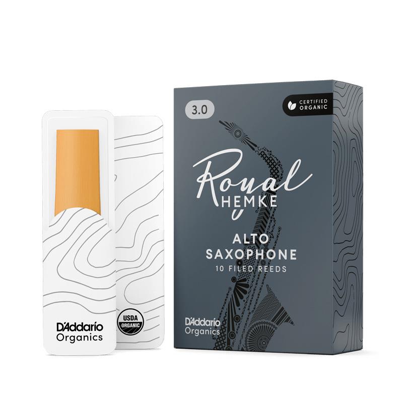 楽器種別：新品D'Addario Wood Winds/新品 商品一覧＞＞管楽器・吹奏楽器【〜10，000円】 商品一覧＞＞サックス用アクセサリ/リード/アルトサックス用/D'Addario Wood Winds 商品一覧＞＞サックス買うなら、当店で！専門のスタッフが丁寧に検品・調整しているので安心です！D'Addario Wood Winds 《硬さ：3.0》アルトサックス用リード ダダリオ・ウッドウインズ オーガニック ロイヤル・ヘムケ商品説明// D'Addario Woodwinds ROYAL HEMKE for Alto Sax //-----USDAオーガニック認証(※)に伴い、「パッケージ・デザイン」「紙製リード・ホルダー入（個別密封包装）」「リードに記される印字の位置」が変更となりました。リード本体に関しましては以前の「フレデリック・ヘムケ」より変更はございません。※USDAオーガニック認証：アメリカ農務省（United States Department of Agriculture）によるオーガニック認証制度。製品の栽培・加工・取り扱いについて厳しいオーガニックの基準が設けられており、その基準を満たしたものだけがUSDAオーガニック認証マークの表示や「オーガニック」とうたって販売することを許可されています。-----高品質のケーンを使用し、リコの中でダークなサウンドのリードです。フレンチカットですが、先端が薄いので、振動させ易く、柔軟な吹奏感で、程よく腰があるので太過ぎず、柔らかいサウンドが得られます。ジャズ・ポップスなどで太目の丸いサウンドを出したい方にお勧めです！商品詳細■硬さ ・3.0(RHKP10ASX300)　※取扱バリエーション：2.0 / 2.5 / 3.0 / 3.0+ / 3.5 / 4.0■ファイルド・カット（フレンチ・カット）■10枚入りイケベカテゴリ_管楽器・吹奏楽器_サックス用アクセサリ_リード_アルトサックス用_D'Addario Wood Winds_新品 SW_D'Addario Wood Winds_新品 JAN:0046716590817 登録日:2026/02/25 ダダリオウッドウィンズ リード アルト サックス ダダリオ RICO リコ