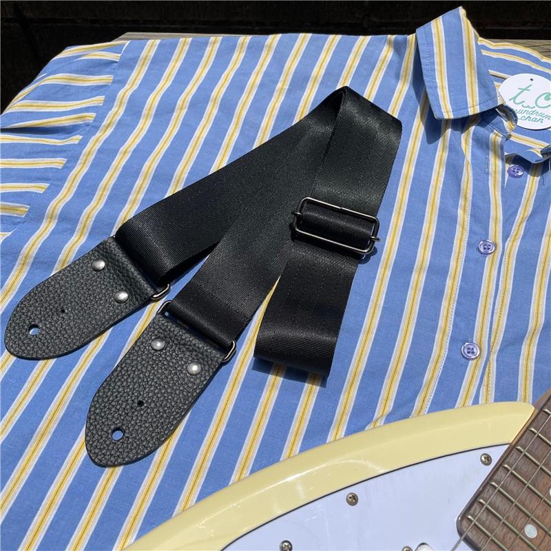 tsundrum_chan まっ黒シートベルトギターストラップ