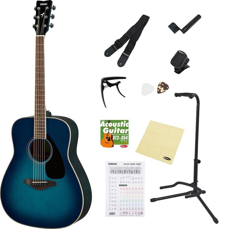 楽器種別：新品YAMAHA/FG SERIES 商品一覧＞＞YAMAHA/新品 商品一覧＞＞アコースティック・エレアコギター【20，000円〜45，000円】 商品一覧＞＞アコースティックギター/YAMAHA 商品一覧＞＞アコギ買うなら、当店で！出荷前の検品・調整はもちろん、丁寧梱包でお届けします！YAMAHA 【数量限定！お得なアクセサリー12点セット付き！】FG820 (Sunset Blue) ヤマハ商品説明数量限定！アコギを始めたいけれど最初に何を揃えて良いかわからない・・・という方に「はじめはコレさえあれば大丈夫」というお得なアクセサリー12点セット！【セット内容】何は無くともまずは「ピック1枚」チューニングに欠かせない「クリップチューナー」ギターや弦をきれいに保つための「クロス」いつでも手に取って練習できるように「ギタースタンド」弦が切れてしまった時のための「換え弦（一般的なライトゲージ）」弦交換にあると便利な「ストリングワインダー」立って引く時に必要な「ストラップ」色んな曲を弾くための「カポタスト（ゴム製）」コードを確認したり楽譜を入れたりできる「ギターコードホルダー」ギターを綺麗に磨くためのポリッシュスプレー（クロスに吹き付けて汚れた時ギターを拭いてください）見て聞いて覚える！教則DVD持ち運びに必要な「ソフトケース」の12点が付いてきます！【ヤマハの大定番FG/FSシリーズがリニューアル！】1966年にヤマハ初の国産フォークギター「FG180」「FG150」が誕生してから、2016年で50周年を迎えます。その間、ヤマハは初心者用入門モデルからプロ用のモデルまで幅広いニーズに応えながら常に品質向上と技術革新を続け、さまざまな音楽シーンを支えてきました。2016年新たに生まれ変わった『FG/FSシリーズ』は、ラインアップの全モデルを一新。新たにデザインしたブレイシング（響棒）により中低音を強化し、さらに力強いサウンドを実現しました。そして、2種類のボディシェイプに加え、豊富なカラーバリエーションを用意し、幅広いプレーヤーのニーズに応えます。■新たにデザインしたスキャロップドブレイシングにより中低音を強化最新の技術を用いてシミュレーションと分析による試行錯誤を重ね、新たなデザインのブレイシングを開発しました。これにより、表板の耐久性を維持しながら、中低音域から低音域において、より力強い音と豊かな響きを実現しました。■好みに応じたモデルが選べる豊富なラインアップ『FGシリーズ』は伝統的なウエスタンボディのモデルです。パワフルな低音域とクリアな高音域を持つ立ち上がりの早いサウンドに、さらに磨きを掛けました。『FSシリーズ』は、小ぶりのボディと短い弦長により抜群の演奏性を誇ります。新モデルではボディを薄くし、さらに扱いやすくなりました。粒立ちの良さとふくよかさを併せ持つサウンドが特長です。また、両シリーズともに豊富なグレードとカラーバリエーションを用意しており、全23モデルから好みに応じたモデルを選ぶことができます。※アクセサリーセットの画像はイメージです。実際の付属品とは異なりますので予めご了承ください。※ギターの画像はサンプルです。製品の特性上杢目は一本一本異なりますので予めご了承ください。商品詳細胴型: トラッドウエスタンタイプ胴厚: 100〜118mm弦長: 650mm表板: スプルース単板裏板・側板: マホガニーネック: ナト−指板・下駒: ローズウッド糸巻: ダイキャスト・クローム塗装: グロス仕上げソフトケース付き■カラー:・SB （サンセットブルー）※製品の特性上、杢目・色合いは1本1本異なります。イケベカテゴリ_アコースティック・エレアコギター_アコースティックギター_YAMAHA_FG SERIES_新品 SW_YAMAHA_新品 JAN:4957812668620 登録日:2025/10/28 アコースティックギター アコギ ヤマハ やまは