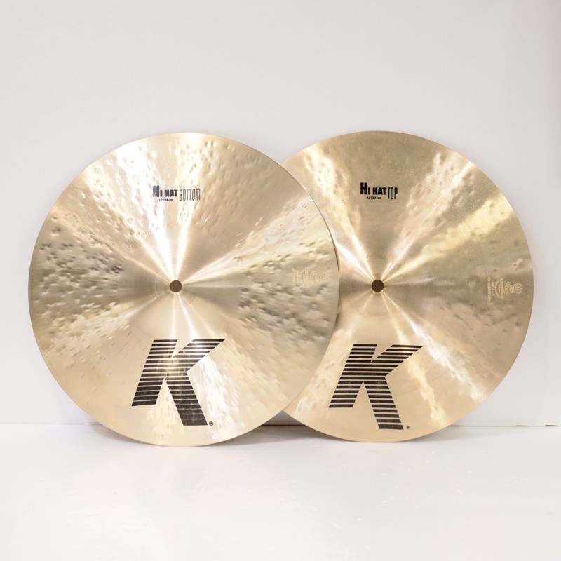 楽器種別：アウトレットZildjian/K Zildjian 商品一覧＞＞Zildjian/アウトレット 商品一覧＞＞ドラム【40，000円〜80，000円】 商品一覧＞＞シンバル/ハイハット/Zildjian 商品一覧＞＞安心してお買い物頂けるよう、スネアもシンバルも丁寧梱包でお届けします！Zildjian K HiHat 13'' pair [NKZL13K.HHT/13K.HHBM] [830g/1110g]【店頭展示特価品】商品説明※店頭にて展示・試打を解禁しております為、打痕や指紋汚れ等の使用感がございます。＜K Zildjian＞19世紀のトルコでの誕生以来、世界中のドラマーの創造性をかきたて続けるシリーズ。入念なハンマリングとレイジング加工が幅広い音域でのハイとローの響きをブレンドする。優しくも、激しくも、その響きはアーティストの意のままに。＜HiHats＞ソリッドで深みのあるチック音。 低めのピッチでレスポンスも良く、ニュービートと並ぶ定番ハイハット。サイズ：13インチウェイト（実測値）：Top 約830g / Bottom 約1110g商品詳細0642388110256 / 0642388110263イケベカテゴリ_ドラム_シンバル_ハイハット_Zildjian_K Zildjian_アウトレット SW_Zildjian_アウトレット 登録日:2026/01/02 シンバル ジルジャン Kジルジャン