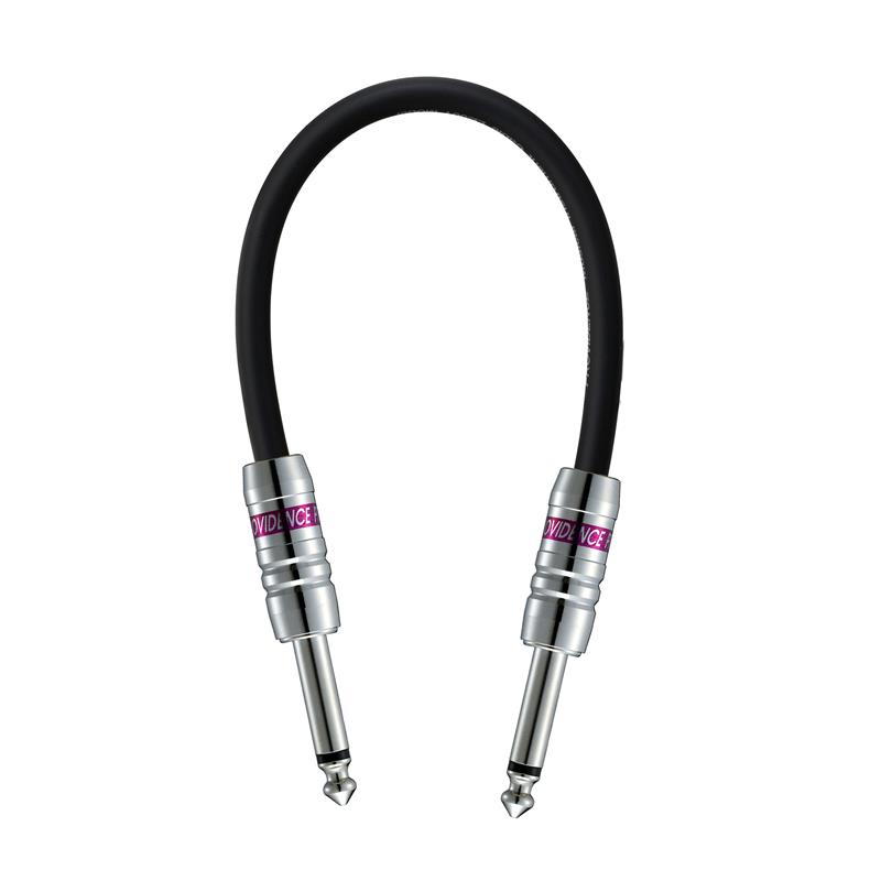 楽器種別：新品Providence/新品 商品一覧＞＞楽器アクセサリ【〜5，000円】 商品一覧＞＞シールドコード/パッチケーブル/Providence 商品一覧＞＞品揃え豊富な当店なら弦、パーツ、ケーブルなどのアクセサリーがまとめて揃います！Providence LE501 BK (0.5m S/S)商品説明Providenceケーブルは、トップアーティストのライブやレコーディングでの使用を念頭に開発されている高品質なケーブルブランドです。アーティストがストレスなく、求めるサウンドクオリティーを得るために、国内外から厳選した材料を使用し、ノイズに強く柔軟性と耐久性にすぐれ、かつ音質に優れた製品を追求しています。LEシリーズのケーブルは、上位シリーズの哲学を継承しながらもより身近に感じていただくために考えられた、ノイズにも強く柔軟でオールラウンドに使用しやすいケーブルです。LE501モデルは、コンダクターに高音質で好評だった旧上位機種のLG401モデルで使用されていた独自の芯線構成NVW2 OFCを移植。プラグは、ハウジングとシャフトの接合はねじ止め方式。ハンダによるプラグへのケーブル接続構造。シェルおよびコンタクト部は、銅と亜鉛を主成分とする合金の真鍮製。チップ/スリーブ部のメッキ素材はニッケルメッキを採用するなど、同クラスの製品の中でもトップクラスの仕様を誇るモデルです。取り回しも良く、LIVEでの使用はもちろんのこと、DTM/DAW環境、配信での使用にもおすすめのケーブルです。※画像はサンプルとなります。実際の長さと異なる場合がございます。商品詳細【SPECIFICATIONS】・Providence with NVW2 OFC・Conductor Size : 0.18mm2・Construction(No./mm) : 16/0.12OFC・Diameter : 0.55mm・Insulation Thickness : 0.73mm(±0.05)・Diameter : 2.00mm・Inner Jacket Thickness : 0.25mm・Diameter : 2.50mm・Shield Diameter : 3.00mm・Jacket Thickness : 1.75mm(±0.10)・Diameter : 6.50mm・Maximum conductor resistance(20?C) : 100.00≧(Ω/km)・Capacitance(1kHz) : Approx.160(pF/m)・中国製イケベカテゴリ_楽器アクセサリ_シールドコード_パッチケーブル_Providence_新品 SW_Providence_新品 JAN:4539587551552 登録日:2026/07/04 シールドコード ギターシールド シールド シールドケーブル ギターケーブル プロビデンス プロヴィデンス