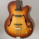 楽器種別：ユーズドエレキベース/Hofner 商品一覧＞＞エレキベース【205，000円〜390，000円】 商品一覧＞＞当店のベースは、出荷前に専門スタッフが検品・調整しているので安心です！Hofner 【USED】 LTD500/15(SB)商品説明【中古品】プライスダウン￥398，000→￥359，000根強い人気を誇るHofnerから日本に数本しか入荷がない限定モデルの中古品が入荷。2016年、ドイツ製の本器はボディトップにスプルース材、美しい杢の出たフレイムメイプル材をサイドとバックに採用したモデルになります。17インチのボディ内部はアコースティック特有の暖かくディープな鳴りと響きを生み出すため、センターブロックを使用せずフォロー構造になっているのも特徴になります。全体的に使用感はありますが大きな打痕、傷などはなく比較的綺麗な状態です。フレットの減りも少なくトラスロッドもまだ十分回りますので問題ございません。ストラップピンが汎用性の物に交換されていますがオリジナルのストラップピンも付属してあります。市場になかなかお目にかかれない希少なモデルですのでお探しだった方は是非お早めに。※純正ハードケース付属イケベカテゴリ_ベース_エレキベース_Hofner_ユーズド JAN:2500030066567 登録日:2023/09/18 エレキベース ヘフナー ホフナー バイオリンベース