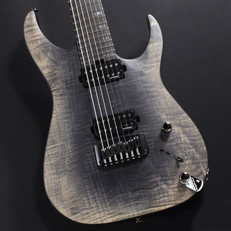 楽器種別：新品エレキギター/SCHECTER 商品一覧＞＞エレキギター【150，000円〜285，000円】 商品一覧＞＞当店のギターは、出荷前に専門スタッフが検品・調整しているので安心です！SCHECTER BANSHEE MACH-7 [AD-BS-MACH] (FOB)商品説明ローステッドメイプルのスルーネックにスウェーデンのLundgren Guitar Pickups M7を搭載した26.5インチ (673mm)の7弦メタルギア！メタルプレイヤーのマストアイテムこと、シェクターダイアモンドシリーズ。そのルックスから連想されるイメージを裏切らない、ストレートなサウンドが人気の的といっても過言ではないでしょうBanshee MACH-7は、スウェーデンに工房を構えるハンドメイドピックアップブランドLundgren Guitar PickupsのM7を搭載しており、ハードなリフやドロップチューニングでも音像を失わないタイトさとパワフルさを兼ね備えております。Hipshot Hardtailやオリジナルのロックペグなどプレイアビリティに申し分ないスペックに加え、ボディトップのフレイムメイプルが豪華さを演出します。そしてスルーネック仕様でハイポジションの弾きやすさが格段に向上しております。※画像はサンプルです。製品の特性上、杢目や色合いは1本ごとで異なりますので、あらかじめご了承下さい。商品詳細BODY: Swamp Ash w/Flamed Maple TopNECK: Roasted Maple/Purpleheart Multi-ply with Carbon Fiber Reinforcement RodsCONSTRUCTION: Neck Thru w/Ultra AccessFINGER BOARD: EbonyFRETS: 24 X-Jumbo Stainless SteelSCALE: 26.5 (673mm)PICKUPS: Lundgren M7BRIDGE: Hipshot Ibby HM Guitar BridgeTUNERS: Schecter LockingCONTROL: Volume/Tone (Push-Pull)/3-Way SwitchCOLOR: FOB(Fallout Burst)ギグケース付属イケベカテゴリ_ギター_エレキギター_SCHECTER_新品 JAN:4518533039436 登録日:2022/10/19 エレキギター シェクター