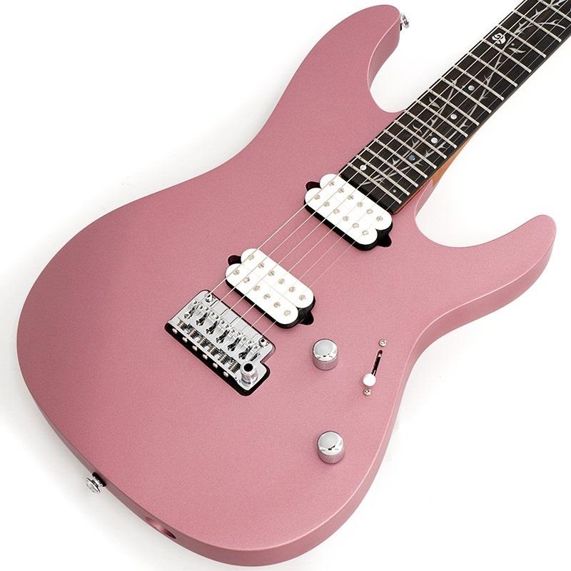 楽器種別：アウトレットIbanez/アウトレット 商品一覧＞＞エレキギター【120，000円〜230，000円】 商品一覧＞＞STタイプ/Ibanez 商品一覧＞＞当店のギターは、出荷前に専門スタッフが検品・調整しているので安心です！Ibanez TOD10-MM (Metallic Mauve) [Tim Henson Model] [SPOT MODEL] 【特価】商品説明新品チョイキズ特価！！Tim Henson (Polyphia) Signature New Color Model feat. Fishman PU !!AZシリーズをベースに Fishmanピックアップを搭載し、Tim氏本人が Tree Of Death と名付けた、指板インレイ・デザインが印象的な、Tim Henson（Polyphia）シグネチャー・新カラー・モデル！！・AZ Oval C Roasted Maple neck加熱処理されたメイプル材をネックに使用しています。加熱処理をすることで、形状安定性、反りに対する耐久性、耐水性、温度変化に強いといった特長があります。ネック裏はサテンフィニッシュで仕上げ、スムーズな弾き心地を提供します。自社・他社問わず数十種類のギターのネック・グリップを計測、分析して完成したオリジナル・ネック形状です。指板とネックの接着面から指板エッジにかけてなだらかに落とし込むようにシェイピングし、指板エッジを丸めたコンフォート・グリップです。ボールミル加工によって正確に且つ確実にその形状を再現しています。ネック幅はナットで42mm、24フレットで57mmに設定し、ロー・フレット部では握り込みやすさ、ハイ・フレット部にかけては親指をネック裏に置くクラシカル・スタイルでの演奏性を特に配慮した形状となっています。・Stainless Steel Fretメンテナンス製に優れ、音の立ち上がりが早く、コード弾きでも分離が良く、単音弾きでもクリアな出音が特長です。・Luminescent side dot inlay照明などでめまぐるしく変化する演奏環境に対応してくれる、高い視認性を誇るの蓄光材ドット・ポジションを採用。暗いステージの上でも自分の弾きたい音を見失うことはありません。・A shallow body back contour and Super All Access Neck Jointコンテンポラリーなデザインを目指したオリジナル・ボディ形状です。Ibanezの代表機種であるSを想起させる、薄く仕上げたボディ・コンターと大きめのエルボー・コンターは、プレイヤーとギターとの一体感を生み、演奏性向上にも大きく貢献します。ボディのくびれを深くすることで抱えた時やステージ上での取り回しが良く、高い演奏性を実現しています。ボディ表面はR3mm、裏面はR8mmと表裏で角Rを変えており、座位/立位に関わらずギターを抱えた瞬間にフィット感が感じられるエルゴノミックな設計です。ボディ裏面から8mmの高低差で段彫りし、さらにネックとの接合部を球面に仕上げることで高い演奏性を実現したSuper All Access Neck Joint。低音弦側のカッタウェイを浅めに設計し、ボディとネックとの設地面積を最大化することで、高い演奏性を保持しながらもサスティーンとレゾナンスの良さをも両立しています。またホーンとカッタウェイはIbanezの代表機種であるRGを彷彿とさせる、抉りの大きな形状。ハイポジションでの弾きやすさを実現しています。Tim氏の好みである鮮やかな Metallic Mauve (ツヤ消し)カラーが映えます。・Fishman Fluence　Tim Henson Signature Series pickupsアグレッシブなリード、バッキングサウンドからシングルコイルのクリーンのようなサウンド、更にはアコースティックギターのようなサウンドまで、幅広いサウンドを奏でられるTim Hensonシグネチャーピックアップ。※006P電池使用〇Neck PickupVoice 1: 太く滑らかなネックポジション・ハムバッカーサウンドVoice 2: ナイロン弦ギターの代わりとなるほどにクリーンなサウンドVoice 3: 滑らかなネックポジション・シングルコイルサウンド〇Bridge Pickup -Voice 1: リードトーンに最適な、Fishman 標準Voice1を改良したサウンド。Voice 2: Timが好みのブリッジポジション・ハムバッカーサウンド。Voice 3: ネックポジションピックアップのコイルと組み合わせた、Timが理想とするシングルコイルサウンド。・Gotoh T1502 tremolo bridge with Steel saddles 10.5mm string spacing， Snap and hold arm socket多くのプレイヤーやブランドから、トレモロ・ブリッジの決定版として定評のあるGOTOH 510ブリッジを、IbanezとGOTOH とのコラボレーションで新生させたブリッジです。立ち上がりが良さと、タイトなサウンドを実現する切削スチール製サドルと亜鉛ダイキャスト製のイナーシャ・ブロックを採用し、コード・ワークでの音の分離感の良さも特徴としています。弦間ピッチは10.5mmのナロー・スペーシング設計で、スキッピングやハイブリッド・ピッキングを多用するプレイヤーが要求する、弦間をまたいだピッキングのしやすさを追求しました。また、Ibanez Edgeトレモロのアームや、ウルトラ・ライト・トレモロ・アーム（カーボン製/UTA20/別売）も流用出来るアーム・ソケットを採用。従来のアームの様に回し入れることなくスナップ・インでアームを装着できます。プレイヤーの好みに応じて、アーム角度の固定/開放を可能にしたアーム・トルクアジャスト機構も搭載しています。加えて、スタッドに埋め込まれたイモネジでがっちりと固定することで、チューニングのスタビリティやレゾナンスに大きく貢献するスタッド・ロック機構をも標準装備しています。スムーズなアーミングやアームアップが可能な2点支持フローティングを採用しています。・Graph Tech nutすべりの良いチューニングの安定性を誇るGraph Tech製のナットを採用。クリアなサウンドとサスティーンの良さを両立しています。・Gotoh MG-T locking machine headチューニングのスタビリティに定評のある、Gotoh 製マグナムロック・マシンヘッドを搭載。※画像はサンプルです。製品の特性上、杢目、色合は個体ごとに異なります。商品詳細SpecsNeck type AZ Oval C Roasted Maple neckBody American Basswood bodyFretboard Ebony fretboard w/ Tree of Death inlay & Luminescent side dot inlayFret Jumbo Stainless Steel fretMachine Head Gotoh MG-T locking machine headNut Graph Tech nutBridge Gotoh T1502 tremolo bridgeNeck pickup Fishman Fluence Tim Henson Signature Series (H) neck pickupBridge pickup Fishman Fluence Tim Henson Signature Series (H) Bridge pickupControls 1 Volume， 1 Tone(Push: Voice 1，3 / Pull : Voice 2，3)， 5-way lever switchOther switches Fishman Fluence Voicing switch on tone control (push/pull) for Tim Henson Signature Series pickupsHardware color ChromeStrings gauge .010/.013/.017/.026/.036/.046 (D'Addario EXL110)Neck DimensionsScale 648mm/25.5Width at Nut 42mmWidth at Last Fret 57mmThickness at 1st 20.5mmThickness at 12th 22.5mmRadius 305mmRギグバッグ付属イケベカテゴリ_エレキギター_STタイプ_Ibanez_アウトレット SW_Ibanez_アウトレット JAN:2500010533638 登録日:2025/06/07 エレキギター アイバニーズ イバニーズ