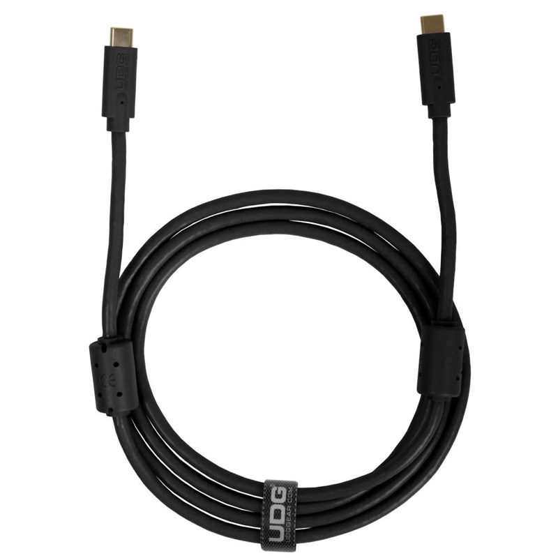 楽器種別：新品UDG/新品 商品一覧＞＞DJ機器【〜5，000円】 商品一覧＞＞DJアクセサリー/ケーブル類/UDG 商品一覧＞＞DJ関連機器担当部門 Power DJ'sは1998年開店　渋谷発・国内最大級のDJ機材専門フロアです。UDG U99001BL Ultimate USB Cable 3.2 C-C Black Straight 1.5m商品説明★C to Cコネクタを採用したUDG製USBケーブル★UDG Ultimate Audio Cablesは、デジタルギアを使いこなすDJや音楽クリエイターのためのカラフルなUSBケーブルシリーズです。この合理化されたデザインのUSB 3.2 ケーブルは、DJやプロデューサーのパフォーマンスを最大限に高めるのに役立ち、USBオーディオが必要な環境での使用に最適です。オーディオインターフェイス、USBマイク、楽器、またはほとんどのコンピューター周辺機器とPC接続に対応します。また、古いUSB バージョンのデバイスを使用する場合も、このケーブルには下位互換性があるため引き続き接続可能です。UDG Ultimate Cablesは、金メッキのコネクター、ノイズを除去する2つのフェライトチョーク、優れた柔軟なPVCケーブル構造で構成され、プロフェッショナルなパフォーマンスを提供します。ケーブル端にはUDGブランドのロゴが入っており、ベルクロケーブルストラップが付属します。■対応機種DJコントローラー、オーディオインターフェイスやその他USB機器、外付けハードドライブなど。■主な仕様USB3.2 C-Male to C-Maleケーブル長さ 1.5m重量 0.10　kg素材 PVC + 金属最適な信号を提供する耐腐食性の金メッキコネクタで構築2つのフェライトチョーク: 両方向のノイズを除去します収納に便利なUDGベルクロストラップが付属高品質マルチシールドPVC USBケーブル人間工学に基づいたUDG デザイン※店頭、または通信販売にて売却後、敏速な削除は心掛けておりますが、web上から削除をする際どうしてもタイムラグが発生してしまいます。万が一商品が売切れてしまう場合もございますので予めご了承ください。イケベカテゴリ_DJ機器_DJアクセサリー_ケーブル類_UDG_新品 SW_UDG_新品 JAN:8720908560612 登録日:2024/03/16 DTMアクセサリ