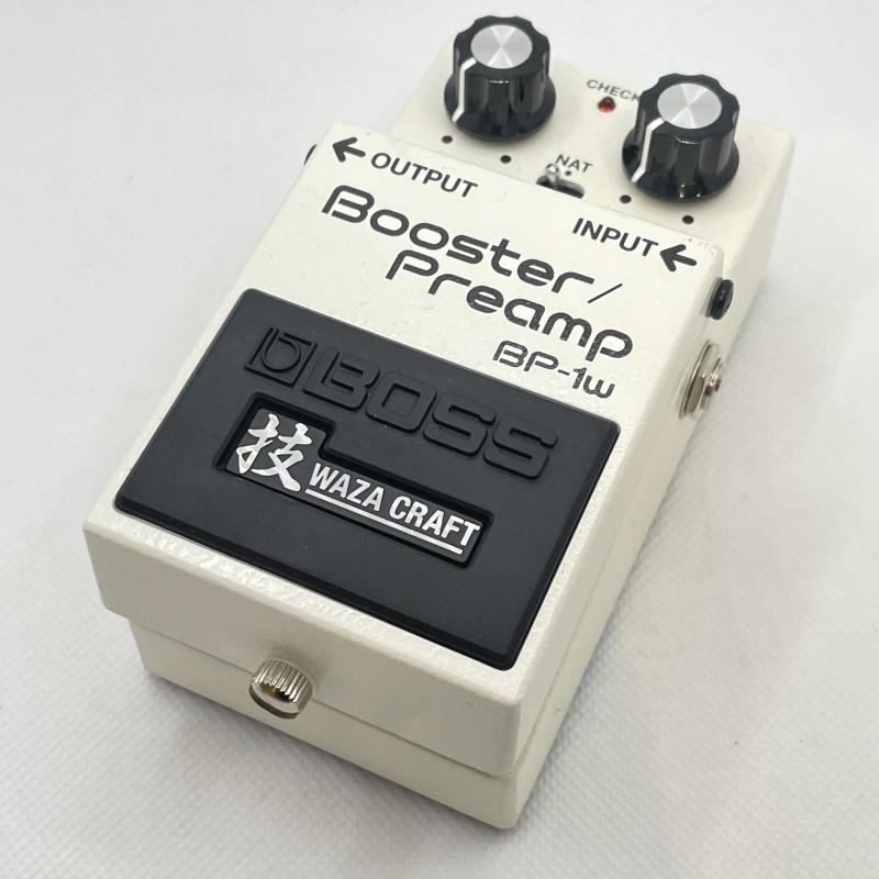楽器種別：ユーズドBOSS/技 Waza Craft Series 商品一覧＞＞BOSS/ユーズド 商品一覧＞＞エフェクター【10，000円〜25，000円】 商品一覧＞＞ギター用エフェクター/歪み系/ブースター/BOSS 商品一覧＞＞安心してお買い物頂けるよう、コンパクトもマルチも丁寧梱包でお届けします！BOSS USED 中古 BP-1W商品説明歴史的な名機、BOSS CE-1 Chorus Ensemble とRoland RE-201 Space Echo は、それぞれオリジナリティあふれるエフェクトはもちろんのこと、プリアンプも高く評価されています。楽器のサウンド・キャラクターを磨き上げ、至高のサウンドをもたらすこの唯一無二のプリアンプは、現在もギタリストのサウンドの根幹を支えています。BP-1W は、この歴史的名機のプリアンプ・サウンドを1台に凝縮した、フル・アナログ設計のコンパクト・ペダルです。卓越した技術とノウハウを持つBOSS のエンジニアがこだわり抜いて設計した3種類のブースター／プリアンプ・モードを搭載。ギタリストを虜にする魅惑のトーンへと導きます。商品詳細コンディション：使用に問題なし要了承箇所：なし付属品：箱保証：保証なし現状販売イケベカテゴリ_エフェクター_ギター用エフェクター_歪み系_ブースター_BOSS_技 Waza Craft Series_ユーズド SW_BOSS_ユーズド JAN:2500070849984 登録日:2026/07/05 エフェクター コンパクトエフェクター ストンプボックス ボス