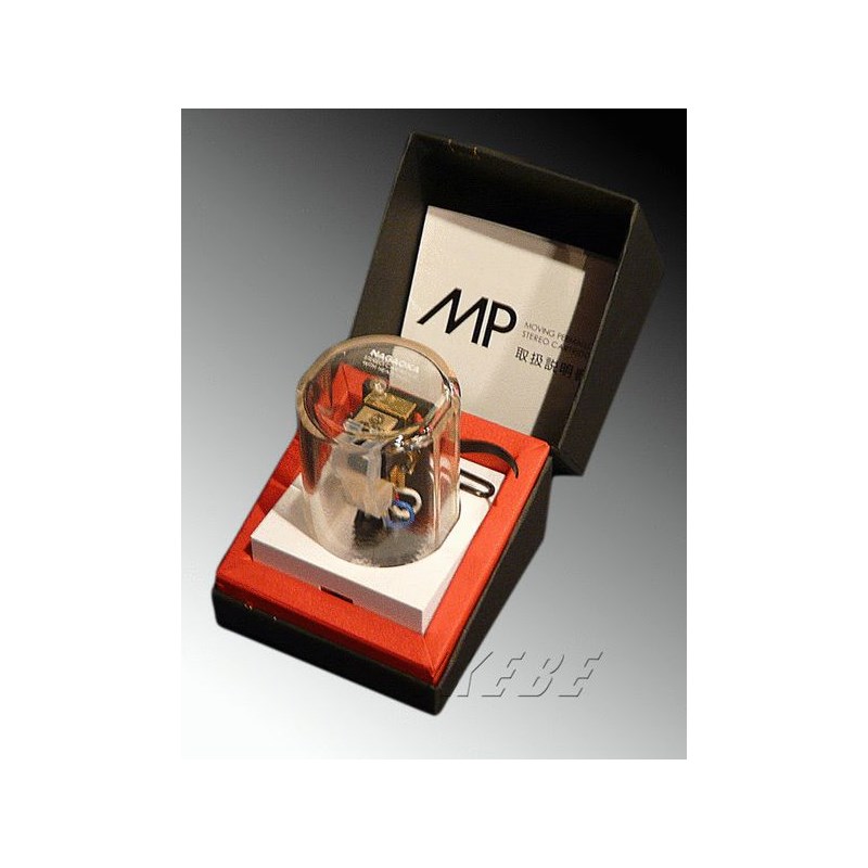 楽器種別：新品NAGAOKA/新品 商品一覧＞＞DJ機器【70，000円〜135，000円】 商品一覧＞＞DJアクセサリー/カートリッジ/NAGAOKA 商品一覧＞＞DJ機器買うなら、当店で！専門スタッフが迅速丁寧に対応します！NAGAOKA MP-500H(ヘッドシェル付)商品説明★オーディオ用MM型カートリッジMPシリーズの最高級モデル！★目を閉じると音が立体的に目の前に浮かぶ。そんな言葉正に当てはまるNAGAOKA製カートリッジの最高級モデルです！通常のDJ用カートリッジでは再現出来ないレンジの広さや、迫力の重低音の拾い方等、サンプリング用やアナログからデジタルへの音の取り込みの際に音質には一切妥協をしないあなたに是非、オススメのオーディオ用カートリッジです。削りだしアルミフレーム、ボロンカンチレバー、ラインコンタクトチップ採用し、最高級オーディオの極みというべき一品です。●ご注意下さい●こちらのカートリッジはオーディオ用のためDJプレイでの使用はできませんのでご了承ください。DJ用のカートリッジと同様に扱いますと確実に折れます。万が一針が折れた場合も一切お取替えはできませんのでお取り扱いには十分お気をつけください。 ★MP-500の仕様★ 出力電圧： 3mV (5cm/sec) 周波数特性： 20Hz〜25KHz チャンネルセパレーション： 27dB (1KHz) チャンネルバランス： 1.0dB以下 負荷抵抗： 47KΩ 負荷容量： 100pF カンチレバー： ボロン 針先： ラインコンタクト・ダイヤ 適正針圧： 1.3〜1.8g カートリッジ自重： 8gイケベカテゴリ_DJ機器_DJアクセサリー_カートリッジ_NAGAOKA_新品 SW_NAGAOKA_新品 JAN:4967736076418 登録日:2009/09/29 レコード針 カートリッジ ターンテーブル