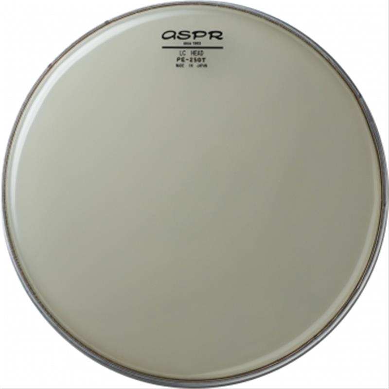 楽器種別：新品ASPR/新品 商品一覧＞＞ドラム【〜5，000円】 商品一覧＞＞ドラムヘッド/タム用/ASPR 商品一覧＞＞安心してお買い物頂けるよう、スネアもシンバルも丁寧梱包でお届けします！ASPR PE-250T14 [LC Head / PET Film 0.250mm / Clear 14'']商品説明＜LC Head＞鋭いレスポンスとファットな音色、ローピッチからハイピッチまで素早く決まるチューニング。フィルムの張力を整える「アニールド加工」、鉄芯を用いた「asprロック」フープから生まれる新しいサウンドは、ライヴからレコーディングまであらゆる現場での即戦力に！300／250／188の3種類の厚さに加え、コーティングあり／なし、ホワイトコーティング、センタードット仕様など、様々なバリエーションを用意しました。スネア・タム・バスドラム、あらゆるタイコのサウンドメイクに新鮮で魅力的な選択肢となるはずです。今あるドラムをさらに鳴るドラムへ！アサプラ独自のアイデアと技術を注ぎ込んだLC Headが、その思いを現実へと導きます。【アサプラ標準のフィルム固定方式鉄芯ASPRロック】アサプラでは6〜18のヘッドのフープの成型に、芯金に巻きつけたフィルムをさらに外枠で巻き込むように包むASPRロックという技術を標準で採用しています。＜PE-250T＞コーティングなしのクリアタイプ。鋭いアタックと程よい倍音成分が魅力。タム類のボトム（裏面）としても最適。サイズ：14インチ素材：PETフィルム（アニールド加工：アンバー色）表面仕上げ：クリア（コーティングなし）厚さ：250（0.250mm）※画像はイメージです。イケベカテゴリ_ドラム_ドラムヘッド_タム用_ASPR_新品 SW_ASPR_新品 JAN:2530700030222 登録日:2026/09/07 ドラムヘッド アサプラ