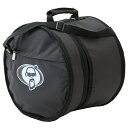 楽器種別：新品ドラムケース/Protection Racket 商品一覧＞＞ドラムケース【5，000円〜20，000円】 商品一覧＞＞安心してお買い物頂けるよう、スネアもシンバルも丁寧梱包でお届けします！Protection Racket マーチングスネア・ケース 14×10ショルダーストラップ付 [LPTR14MSD10CS] 【お取り寄せ品】商品説明■プロテクションラケット　マーチングスネアドラムケースプロテクションラケットラインナップに新たなモデルマーチングスネアケース登場。14x10のモデル、ショルダーストラップも付いており容易に運搬可能です。勿論ケース内部はフリース素材、外部は防水加工仕様、あらゆる環境で楽器を保護します。イギリスのサーフィンのメッカとして知られるコーンウォールで生まれたプロテクションラケット。劣悪な環境で酷使されるサーフボードケースの製造ノウハウを楽器ケースにも使用し、楽器の保護が最大限できるよう細部までこだわった高品位なソフトケースです。 ◆強力3層構造◆・アウター…アウターに使われるracketX(ラケテックス)は摩擦に強く、色褪せ・縮みの少ないポリエステル素材です。100%防水で、どんな天候でもその性十能は安定しています。・センター…センターに使われるproPadd P2(プロパッドP2)は、外側に衝撃反発性素材を、内側には衝撃吸収性素材を使用しておりますので、強くて柔軟性があり、しかも軽量です。大切な楽器をしっかり守ります。・インナー…インナーに使われるpropile(プロパイル)は楽器を傷つけない低摩擦合成フリース素材です。表面に付着した水分を発散させる機能を持ち、運搬中の楽器に適切な環境を作ります。 セミハードとも言うべき頑丈さと品質をお確かめください。イケベカテゴリ_ドラム_ドラムケース_Protection Racket_新品 JAN:0847792004263 登録日:2012/11/12 ドラムケース プロテクションラケット プロラケ