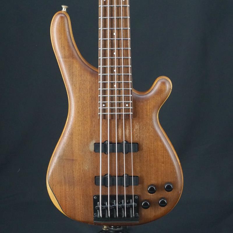 楽器種別：ユーズドTUNE/Other Models 商品一覧＞＞TUNE/ユーズド 商品一覧＞＞ベース【40，000円〜85，000円】 商品一覧＞＞エレキベース/小型ボディ・多フレット/TUNE 商品一覧＞＞当店のベースは、出荷前に専門スタッフが検品・調整しているので安心です！TUNE USED 中古 TBC-5C商品説明高いプレイアビリティで絶大な人気を誇るチューンのラインナップ中で、コンパクトなボディサイズで愛されるTBC5弦ベースの中古が入荷！ピックアップはオリジナルJJ、2バンドEQプリアンプとの組み合わせで、多彩なサウンドメイクが可能となっております。ボディ、ネックに擦りキズや打痕があり使用感がございます。プリアンプPOT交換を行っております。トラスロッドの余裕は通常調整範囲で余裕があり、ネックコンディションは若干波打ち気味ですが、現状演奏面に支障なくお使いいただけます。Weight≒4.09kg付属品：汎用ギグケースイケベカテゴリ_ベース_エレキベース_小型ボディ・多フレット_TUNE_Other Models_ユーズド SW_TUNE_ユーズド JAN:2500030864019 登録日:2026/08/13 エレキベース チューン