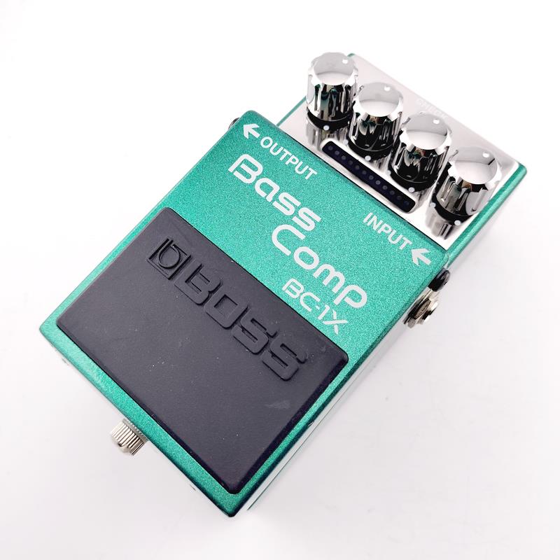 楽器種別：ユーズドBOSS/Bass Pedal 商品一覧＞＞BOSS/ユーズド 商品一覧＞＞エフェクター【10，000円〜30，000円】 商品一覧＞＞ベース用エフェクター/ベース用コンプレッサー・リミッター/BOSS 商品一覧＞＞安心してお買い物頂けるよう、コンパクトもマルチも丁寧梱包でお届けします！BOSS USED 中古 BC-1X商品説明BOSS 「BC-1X」の中古品が入荷！BOSS BC-1X Bass Comp は、ベーシストの演奏に応じて自然なコンプレッションを生み出せるよう設計された特別なモデルです。スタジオ品質のマルチバンド・コンプレッサーをコンパクト・ペダルで実現。さらに最先端の技術により、どの帯域でもプレイヤーの演奏ニュアンスに応じて、原音のキャラクターを保ったまま自然なコンプレッションが可能です。BC-1X は従来のコンパクト・ベース・コンプレッサーを遥かに凌駕し、ベース本体のキャラクターや演奏ニュアンスを的確に捕え、インテリジェントに反応することで、どんな帯域、フレーズ、楽器に対しても最適なコンプレッションを与えます。使用感はございますが、動作は良好です。付属品：箱保証：保証無し現状販売イケベカテゴリ_エフェクター_ベース用エフェクター_ベース用コンプレッサー・リミッター_BOSS_Bass Pedal_ユーズド SW_BOSS_ユーズド JAN:2500080919639 登録日:2026/09/08 エフェクター コンパクトエフェクター ストンプボックス ボス