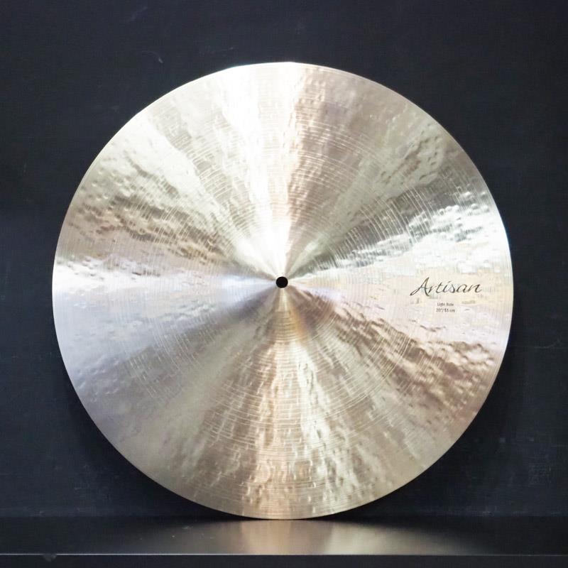 楽器種別：ユーズドSABIAN/ARTISAN 商品一覧＞＞SABIAN/ユーズド 商品一覧＞＞ドラム【35，000円〜70，000円】 商品一覧＞＞シンバル/ライド/SABIAN 商品一覧＞＞安心してお買い物頂けるよう、スネアもシンバルも丁寧梱包でお届けします！SABIAN USED 中古 Artisan Light Ride 20 [VL-20AR/L][2248g]商品説明【セイビアンのアーティザンライトライド20インチの中古品が入荷！】＜Artisan＞ヴィンテージテイストにあふれ、しなやかなタッチで楽曲に非常によくなじむサウンド。センシティヴでありながらダイナミックさも兼ね備え、ドラマーの細かな表現にも確実に応えてくれる、究極のJAZZシンバル。＜Artisan Light Ride＞密度の高い極上のハンドハンマー仕上げで伝統の響きをさらに磨き上げた、ヴィンテージテイストあふれる一級品。センシティヴでダークな輝きを放つLight。サイズ：20ウェイト：Thinフィニッシュ：Natural※こちらの商品は中古品のため、多少の汚れやサビ、打痕などがございます。 予めご了承くださいませ。イケベカテゴリ_ドラム_シンバル_ライド_SABIAN_ARTISAN_ユーズド SW_SABIAN_ユーズド JAN:2500190837946 登録日:2026/04/14 シンバル セイビアン アーティザン