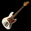 楽器種別：新品エレキベース/Fender Custom Shop 商品一覧＞＞エレキベース/Fender Custom Shop/Custom Built Jazz Bass 商品一覧＞＞エレキベース【485，000円〜905，000円】 商品一覧＞＞当店のベースは、出荷前に専門スタッフが検品・調整しているので安心です！Fender Custom Shop Limited Edition 1960 Jazz Bass Relic (Super Faded / Aged Sonic Blue)商品説明カスタム・カラーにスタック・ノブを採用した、リミテッド仕様の王道 60sジャズベースが入荷！！上質の素材を用い、職人の手で組み上げられるカスタムショップ製のヴィンテージスタイルの楽器は、レギュラーでは味わうことの出来ないがっしりとしたネックの鳴りや、ヴィンテージ特有の枯れたニュアンスを再現しつつもバンドで使い勝手の良い、程よくパワーをもたせたオリジナル・ピックアップの採用や、材やパーツのチョイス、塗装の質感に至るまで本家フェンダーでしか成し得ない、リアルかつ実戦的なヴィンテージモデルへと仕上げられます。本器は、最初期のジャズベースの特徴である、スラブ貼りのローズウッド指板に各ピックアップごとにボリュームとトーンを備えた2スタック・ノブ仕様にて製作された渋い一本です。照明や見る角度によってはホワイトに見間違うほどの褪色を表現した淡いブルーの「スーパー・フェイデッド/エイジド・ソニックブルー」カラーに、ベッコウ・ピックガードの珍しい組み合わせを採用した、現代のフェンダーカスタムショップ製ならではのスペシャルな1本に仕上げられています。アルダーボディならではのイメージを裏切らない豊かな鳴り感とミドルの成分が心地よく、見た目通りのヴィンテージライクなフェンダー・サウンドに、ハンドワウンドによるピックアップを搭載することにより、ヴィンテージのトーンニュアンスはそのままに、フィンガー、スラップ共に非常に扱い易いサウンドに仕上げられています。様々な音楽ジャンルに完璧にフィットする、フェンダーならではのファットなサウンドです。ベーシストのマストアイテムといっても過言ではありませんね！ライブでも気にせずバリバリ使用可能なカスタムショップをぜひお試しください！商品詳細＜付属品＞ F/C オリジナル・ハードケース、認定証、ストラップ他＜スペック＞■Body: Alder 2pc.■Neck: Quartersawn Maple (60 J-Bass U-Shape)■Fingerboard: Rosewood (Flat-Lam. / 7.25R)■Scale: 34 Inch■Frets: 20F Vintage Upgrade / 45085 Frets■Finish: Super Faded/Aged Sonic Blue (Lacquer / Relic)■Pickups: Hand Wound Vintage Style Jazz Bass■Controls: 2Volume， 2Tone■Strings: 045-065-085-105 Round Wound■Weight: ≒kg (フェンス＆カバー重量含まず)イケベカテゴリ_ベース_エレキベース_Fender Custom Shop_Custom Built Jazz Bass_新品 JAN:0717669802295 登録日:2023/04/01 エレキベース フェンダー ふぇんだー フェンダーカスタムショップ フェンダーCS ジャズべ ジャズベース