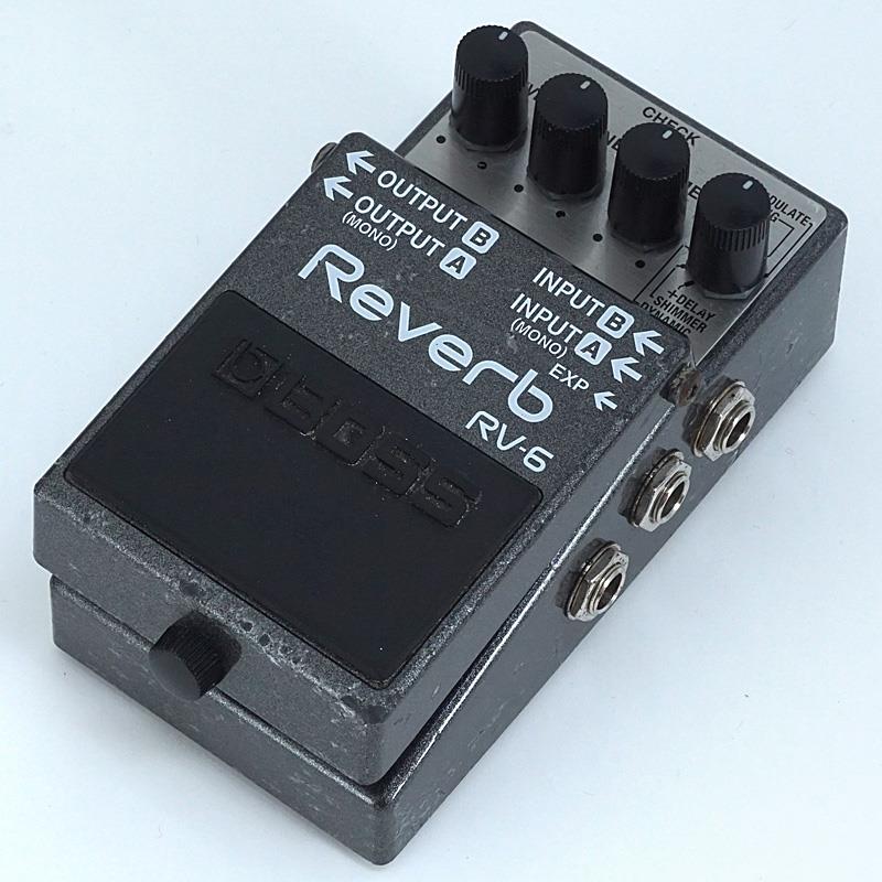 楽器種別：ユーズドBOSS/Delay ／ Reverb 商品一覧＞＞BOSS/ユーズド 商品一覧＞＞エフェクター【5，000円〜20，000円】 商品一覧＞＞ギター用エフェクター/空間系/リバーブ/BOSS 商品一覧＞＞安心してお買い物頂けるよう、コンパクトもマルチも丁寧梱包でお届けします！BOSS USED 中古 RV-6 ボス商品説明BOSS RV-6が中古で入荷しました！使用に伴うキズなどが見られるプレイヤーズコンディションです。澄みわたる響き。音の透明感。クラスを越えた高音質リバーブ・ペダル。弾いた瞬間、誰もが驚くはずです。その澄みわたる響きと、音の透明感、リバーブ・サウンドに対するBOSSの強いこだわりは、いまRV-6によって忠実に再現されました。実に多彩なサウンドが生み出せる8種類のリバーブ・モード、直感的な音作りをかなえる3つのつまみ、エクスプレッション・ペダルによる残響コントロール。随所にBOSSならではの個性を盛り込み、使いやすさにも充分配慮。BOSS RV-6はクラスの基準を大きく越え、いまリバーブ・エフェクトの新しいスタンダードへ。付属品：無し保証：保証無し現状販売イケベカテゴリ_エフェクター_ギター用エフェクター_空間系_リバーブ_BOSS_Delay ／ Reverb_ユーズド SW_BOSS_ユーズド JAN:2500070898272 登録日:2026/07/21 エフェクター コンパクトエフェクター ストンプボックス ボス
