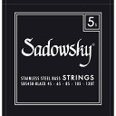 楽器種別：新品ベース弦/Sadowsky 商品一覧＞＞ベース弦【〜5，000円】 商品一覧＞＞品揃え豊富な当店なら弦、パーツ、ケーブルなどのアクセサリーがまとめて揃います！Sadowsky ELECTRIC BASS STRINGS Stainless Steel 5ST(45-130T) SBS45B/Black商品説明サドウスキー純正ベース弦！コチラはステンレス5弦！■ゲージ：SBS45B：5-String Standard【45-65-85-105-130T】※入荷時期によってパッケージが異なる場合がございますが、弦自体は同一のものとなっております。-------------------------------------------------------「Sadowsky Strings」・・・30年以上にわたって世界中のプレイヤーから、その卓越したクラフツマンシップで信頼をよせられるロジャー・サドウスキーが、15年来のパートナーでもある、アメリカで最も歴史ある最大規模のメーカー「E&O.mari，inc.」のリチャード・ココJr.とともに作り上げた弦。自身の生み出すギターやベースに注ぎ込まれた情熱やこだわりをそのままに作り出されたSadowsky Stringsは、既存の弦をリパックしたものではなく、素材選びからはじまったロジャー・サドウスキーとリチャード・ココJr.の画期的な製品です。画期的なクォリティ全てのSadowsky Stringsはhex core（六角形芯線）で作られています。通常round core（丸形芯線）の方がよりストリング・テンションをコントロールしやすいといわれていますが、wrap wire（外側の巻き線）の巻きが緩いround coreでは、不完全な弦振動を引き起こしたり、ブライトなトーンが失われてしまいます。この理由からロジャー・サドウスキーとリチャード・ココJr.はhex coreにこだわり、wrap wireとcore wire（芯線）の強靱な接合を実現しながらもwrap wireを巻き付ける前にcore wireに荷重をかけることで至難とされていた、ストリング・テンションのコントロールに成功しています。イケベカテゴリ_弦・アクセサリー・パーツ類_ベース弦_Sadowsky_新品 JAN:4061688038880 登録日:2021/05/21 ベース弦 サドウスキー