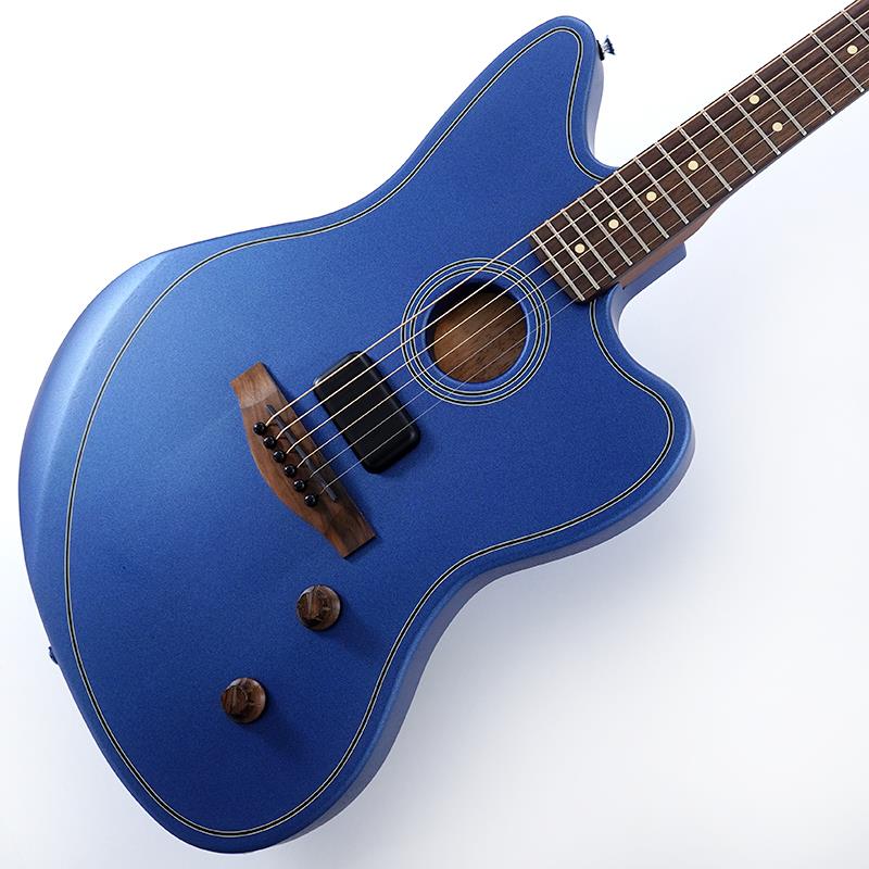 楽器種別：新品Fender Acoustics/Acoustasonic Standard 商品一覧＞＞Fender Acoustics/新品 商品一覧＞＞アコースティック・エレアコギター【65，000円〜125，000円】 商品一覧＞＞エレアコギター/Fender Acoustics 商品一覧＞＞アコギ買うなら、当店で！出荷前の検品・調整はもちろん、丁寧梱包でお届けします！Fender Acoustics FSR Acoustasonic Standard Jazzmaster (Lake Placid Blue)商品説明限定カラー！！限定生産仕様のFactory Special Run（FSR）モデルが入荷！！Acoustasonic Standard Jazzmasterは、アコースティックとエレクトリックという2つの異なるサウンドキャラクターの多彩なトーンを1つの楽器で楽しむことができるクリエイティブツールです。ブレイシングされたソリッドシトカスプルーストップ、フルチェンバー構造のボディ、革新的なFenderとFishman共同設計のアナログエレクトロニクス、ボリュームコントロール、マグネティックとピエゾの2種類のピックアップのブレンドコントロール、そしてFenderのアイコンとして親しまれている演奏性を備えたこのJazzmasterは、Acoustasonicシリーズのパフォーマンスを手軽に体験できるエッセンスを備えています。【主な特徴】・Fender Acoustasonic Shawbucker、 Fishmanアンダーサドルトランスデューサーの2ピックアップ構成・マスターボリューム、ブレンドコントロール・エルボーおよびバックコンター・ソリッドシトカスプルーストップ、ニヤトーボディ＆ネック・ローズウッド指板＆ブリッジMade in Indonesia※画像はサンプルです。製品の特性上、杢目、色合いは個体ごとに異なります。商品詳細Body Shape: Acoustasonic JazzmasterBody Top: Solid Sitka SpruceBack and Sides: Nyatoh， NyatohBody Finish: Satin UrethaneRosette: Black/Aged WhiteNeck: Nyatoh， Modern Deep CNeck Finish: Satin UrethaneFingerboard: Rosewood， 12 (305 mm)Frets: 22， Medium JumboPosition Inlays: Ivory DotNut (Material/Width): Graph Tech TUSQ， 1.6875 (42.86 mm)Truss Rod: Dual-Action Head AdjustTuning Machines: Fender Standard Cast/Sealed with Hex ButtonsScale Length: 25.5 (64.77 cm)Bridge: Modern AsymmetricalSpecial Electronics: 2-pickup configuration: Under-Saddle Piezo， Acoustasonic Shawbucker MagneticControls: Master Volume， Blend (Magnetic-Piezo)Hardware Finish: ChromeStrings: Fender 70CL 80/20 Bronze (.011-.052 Gauges)ソフトケース付属イケベカテゴリ_アコースティック・エレアコギター_エレアコギター_Fender Acoustics_Acoustasonic Standard_新品 SW_Fender Acoustics_新品 JAN:0197955196787 登録日:2026/06/23 エレアコ フェンダー ふぇんだー