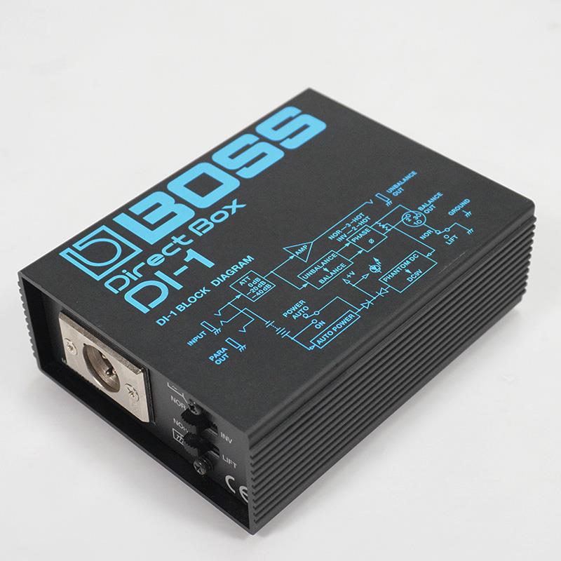 楽器種別：ユーズドBOSS/ユーズド 商品一覧＞＞レコーディング【5，000円〜15，000円】 商品一覧＞＞レコーディング周辺機器/その他周辺機器/BOSS 商品一覧＞＞パワーレックは、専門スタッフに気軽に相談できる渋谷発のDTM・レコーディング機材専門フロアです。BOSS USED 中古 DI-1 (ボス)(定番DI)(ダイレクトボックス)(DI1)(SN:J9K7759)商品説明■商品の状態：・美品■付属品・元箱・説明書■保証期間：店頭保障1ケ月-----【製品の特長】信頼と実績の「定番」DI。DI-1はアクティブ方式によるプロ仕様のダイレクト・ボックスです。高インピーダンスの入力回路によりエレキ・ギター、エレキ・ベースなどを直接接続できます。オート・パワー・オン／オフ回路を装備しており、入力信号がなくなると自動的に電源が切れます。ファンタム電源対応により、ファンタム電源対応のミキサーから電源を供給することができます。入力アッテネーターにより幅広い入力に対応。フェイズ・スイッチによりバランス・アウトの極性を切り替えることが可能です。グランド・リフト・スイッチにより入力とバランス。アウトのアース接続を絶縁することができます。入力のパラ・アウト・ジャックを装備。グランド保証型のダイレクト・ボックスなので、バランス・アウトの1番ピンと2番ピン（または3番ピン）をショートしても正常に動作します。【製品の仕様】電源 9V DC 006P×1またはファンタム電源24V〜48V DC周波数特性 20 Hz 〜 40 kHz (+0.5/-1 dB)定格入力レベル -20 dBu/0 dBu/+20 dBu (切り換え)最大入力レベル +45 dBu (1 kHz)， 390 Vp-p入力インピーダンス 4.7 MΩ/37 KΩ/33KΩ入力アッテネーターに対応して切り換え（オート・パワースイッチがONの時）出力レベル -18 dBu (定格、600Ω負荷、バランス・アウト)最大+8 dBu、-20 dBu (定格、50kΩ負荷、アンバランス・アウト)最大+8 dBu出力負荷インピーダンス 200Ω以上（バランス・アウト）、10kΩ以上（アンバランス・アウト）残留ノイズ -110 dBu以下(IHF-A)歪み率 0.05％以下消費電流 6 mA外形寸法 96.5(W)×46(H)×125(D)mm質量 480gイケベカテゴリ_レコーディング_レコーディング周辺機器_その他周辺機器_BOSS_ユーズド SW_BOSS_ユーズド JAN:2500130907067 登録日:2026/07/21 アウトボード ボス