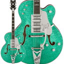 楽器種別：新品エレキギター/GRETSCH 商品一覧＞＞エレキギター/GRETSCH/Signature 商品一覧＞＞エレキギター【335，000円〜625，000円】 商品一覧＞＞当店のギターは、出荷前に専門スタッフが検品・調整しているので安心です！GRETSCH G6136T Kenny Falcon II with String-Thru Bigsby (Early Summer Green Sparkle/Ebony)商品説明横山健は、1991年にHi-STANDARDを結成、ギタリストとして活躍し、3rdアルバム「MAKING THE ROAD」では、インディーズとしては当時異例のミリオンヒットを達成し、日本のパンクロックシーンに大きな影響を与えました。並行して2004年に自身の名前を冠したバンドKen Yokoyamaを始動させ、7枚以上のアルバムをリリース、そして武道館公演を成功させるなど活躍の場を広げています。そんな横山健は、2015年にアジアでは初となるGretschのシグネイチャーモデル『Kenny Falcon』を発表。その後も『Kenny Falcon Jr.』、『Kenny Wild Penguin』を発売し、そのユニークな外観と魅力的なスペックから、現在もプレイヤーから絶大な人気を誇るモデルとなっています。今回発表した『G6136T Kenny Falcon II with String-Thru Bigsby』は、Gretschギターを知り尽くした横山健が細部にまでこだわり、そして自身の創造力と情熱から生み出したモデルとなっています。前モデル『Kenny Falcon Jr.』から受け継いだEarly Summer Green Sparkleカラーと存在感のある3ピックアップ仕様、そしてTV Jonesと共同開発の新しいKenny’Tronピックアップ、横山健サウンドに欠かせないToneスイッチ仕様など、横山健のエキセントリックさを、このギターに存分に詰め込んでいます。唯一無二の外観、横山健サウンドと往年のグレッチサウンドを見事に両立するこの新しいシグネイチャーモデルは、幅広いジャンルの音楽にマッチし、あらゆる音楽のプレイヤーにおすすめです。※画像はサンプルの為、木目、色味は一本毎に異なります。商品詳細Body Material：Laminated MapleBody Finish：GlossNeck：Maple， Standard UNeck Finish：GlossFingerboard：Ebony， 12 (305 mm)Frets：22， Medium JumboPosition Inlays：Mother of Pearl Humpblock with Feather EngravingNut (Material/Width)：Bone， 1.6875 (42.86 mm)Tuning Machines：Grover Imperial LockingScale Length：25.5 (64.77 cm)Bridge：Adjusto-Matic with Ebony BasePickguard：Silver Plexi with Silver Gretsch Logo & Falcon GraphicPickups：TV Jones Kenny’Tron (Bridge)， TV Jones TV Classic Plus(Middle)， TV Jones TV Classic (Neck)Pickup Switching：3-Position Toggle: Position 1. Bridge Pickup， Position 2. Bridge and Neck Pickups， Position 3. Neck PickupSpecial Electronics：3-Position Middle Pickup Switch: Position 1. Off， Position 2. On， Position 3. OffAuxiliary Switching：3-Position Master Tone Switch: Position 1. Medium Level， High Frequency Roll Off， Position 2. Switch Out of Circuit， Pickup Wide Open， Position 3. Slight Level， High Frequency Roll OffControls：Volume 1. (Neck Pickup)， Volume 2. (Middle Pickup)， Volume 3. (Bridge Pickup)， Master VolumeControl Knobs：Jeweled G-ArrowHardware Finish：ChromeStrings：Nickel Plated Steel (.010-.046 Gauges)ハードケース付属イケベカテゴリ_ギター_エレキギター_GRETSCH_Signature_新品 JAN:0717669959364 登録日:2023/09/08 エレキギター グレッチ