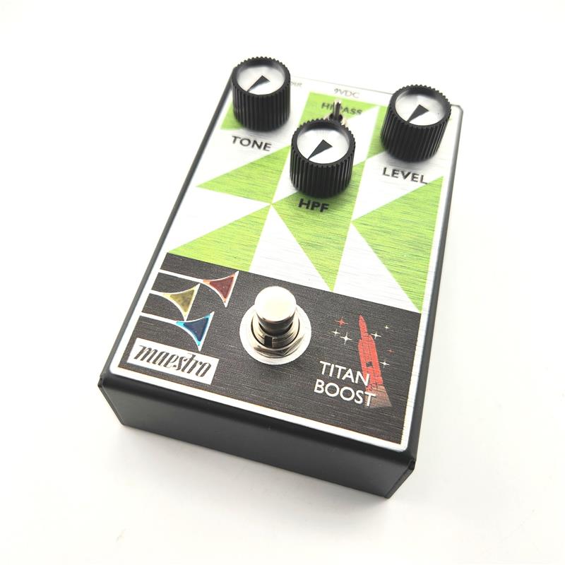 楽器種別：ユーズドMaestro/ユーズド 商品一覧＞＞エフェクター【〜10，000円】 商品一覧＞＞ギター用エフェクター/歪み系/ブースター/Maestro 商品一覧＞＞安心してお買い物頂けるよう、コンパクトもマルチも丁寧梱包でお届けします！Maestro USED 中古 Titan Boost商品説明Maestro Titan Boost は、究極のトーン・スカルピング・ブースト・ペダルです。25dB 以上のクリーン・ブーストが可能で、どのようなアンプでもナチュラルなチューブ・オーバードライブ・サウンドを得ることができます。クラシック・トーン・コントロールと可変ハイパスフィルターを搭載し、余分な高域成分をカットし、混濁した低域成分を調整することが可能です。Maestro Titan Boostは使用するギター、ピックアップ、さらにピックアップのポジションに関係なく、完璧なブースト・トーンを提供します。3 つのコントロールのレイアウトにより、お好みの Tone（トーン・コントロール/可変ローパスフィルター）、HPF（可変ハイパスフィルター）、Level によりボリュームとブーストを素早く設定することができます。トゥルーバイパス・フットスイッチをオンにすると、マエストロ・ロゴの上部にあるビューグルの LED ライトが点灯するので、エフェクターのアクティブ状態をいつでも確認できます。商品詳細コンディション：使用に問題なし要了承箇所：なし付属品：箱、取扱説明書保証：保証なし現状販売イケベカテゴリ_エフェクター_ギター用エフェクター_歪み系_ブースター_Maestro_ユーズド SW_Maestro_ユーズド JAN:2500070796356 登録日:2025/11/11 エフェクター コンパクトエフェクター ストンプボックス