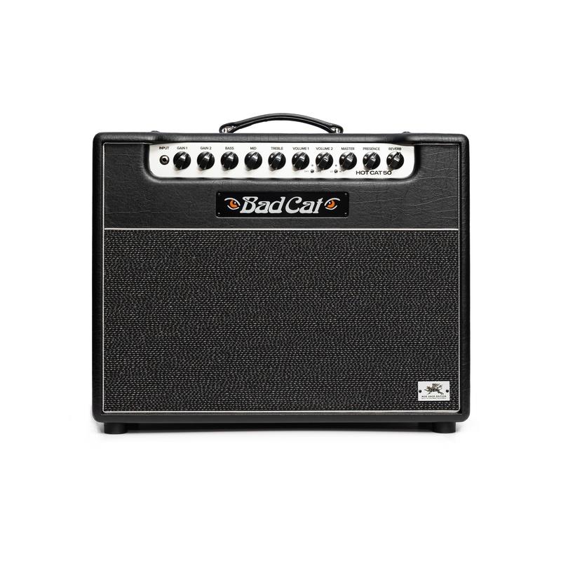 楽器種別：新品Bad Cat/新品 商品一覧＞＞ギターアンプ・ベースアンプ【295，000円〜560，000円】 商品一覧＞＞ギターアンプ/コンボ/チューブ/Bad Cat 商品一覧＞＞安心してお買い物頂けるよう、ミニアンプもコンボアンプも丁寧梱包でお届けします！Bad Cat Mod Shop Hot Cat 50 Combo（バッドキャット）【納期約1週間】 【数量限定「真っ黒」Tシャツプレゼント！】商品説明伝説のHot Catが、さらなる進化を遂げる。Hot Cat 50は、Bad Catを代表する名機「Hot Cat」シリーズの最新進化形です。25年以上にわたり、Hot Catはプロフェッショナル・プレイヤーのためのハイゲインアンプとして愛されてきました。そして新たなHot Cat 50は、再設計された50Wパワーセクション、より柔軟なEQ、シームレスな2チャンネル構成、さらに切り替え可能なLo/Hiゲインモードを搭載し、その完成度をさらに高めています。クラシックで表情豊かなトーンを追求したBlack Cat 30に対し、Hot Cat 50は大胆なコントラストを求めるプレイヤーのために設計されました。煌びやかなクリーントーン。攻撃的なクランチ。そしてハイゲインサウンド。これらすべてを一台で妥協なく実現します。Bad Catラインナップの中で最も幅広いサウンドレンジを誇るHot Cat 50は、クラシック・カントリーやロックから、ハイゲインメタルまでを驚異的な再現性でカバーします。さらに、実践的な機能も充実。エフェクトループ、内蔵リバーブ、ラインアウト、2ボタン・フットスイッチを標準装備し、本格的なシステムの中核となるよう設計されています。ペダルやラックエフェクトとの相性も抜群です。・圧倒的な表現力シングルコイルギターをクリーンチャンネルのLoモードで使用すれば、長年数多くの名盤で聴かれてきたアメリカンスタイルの透き通るようなクリーントーンを生み出します。Hiモードに切り替えると、テレキャスターではブラッド・ペイズリーを思わせるカントリーリードトーンへ変貌。弾むようなレスポンスと明瞭なアタックを兼ね備えたサウンドを生み出します。そのままの設定でレスポールに持ち替えれば、中域に厚みのあるパーカッシブなクラシックロックサウンドへと変化。まるでAC/DCのレコードで聴けるような、力強いリズムトーンを奏でます。・JCMスタイルのハイゲインチャンネルチャンネル2はクラシックなJCM系回路をイメージしたボイシングを採用。豊かなクランチとアグレッシブなキャラクターを備え、80年代ロックサウンドを体現します。ゲインを2時方向付近に設定すれば、往年のアリーナロックサウンドを実現。さらにHiモードに切り替えれば、より攻撃的なモダンハイゲイントーンへ進化し、ハードロックからメタルサウンドまでカバーする事が可能です。商品詳細主な特長（Combo） ・カリフォルニア州コスタメサにて設計・製造 ・Bad Catカスタムワウンドトランス搭載 ・出力：50W ・EL34パワー管×2 ・12AX7プリアンプ管×4 ・2チャンネル構成（Clean / OD） ・Lo / Hi の2モード搭載 ・共通TMB（Treble / Middle / Bass）EQ回路 ・各チャンネル独立のGain / Volumeコントロール ・グローバルMaster VolumeおよびPresenceコントロール ・スタジオクオリティ・リバーブ搭載 ・バッファードFXループ ・独立スピーカー出力（4Ω / 8Ω / 16Ω） ・Custom Bad Cat 12 Celestion speaker ・ラインアウト搭載 ・バルティックバーチ材キャビネット ・2ボタン・フットスイッチ付属（チャンネル切替 / モード切替） ・アンプカバー付属 ・5年間限定保証 サイズ 幅：603mm×奥行：260mm×高さ：483mmイケベカテゴリ_ギターアンプ・ベースアンプ_ギターアンプ_コンボ_チューブ_Bad Cat_新品 SW_Bad Cat_新品 JAN:0850067710653 登録日:2026/06/25 Bad Cat バッドキャット