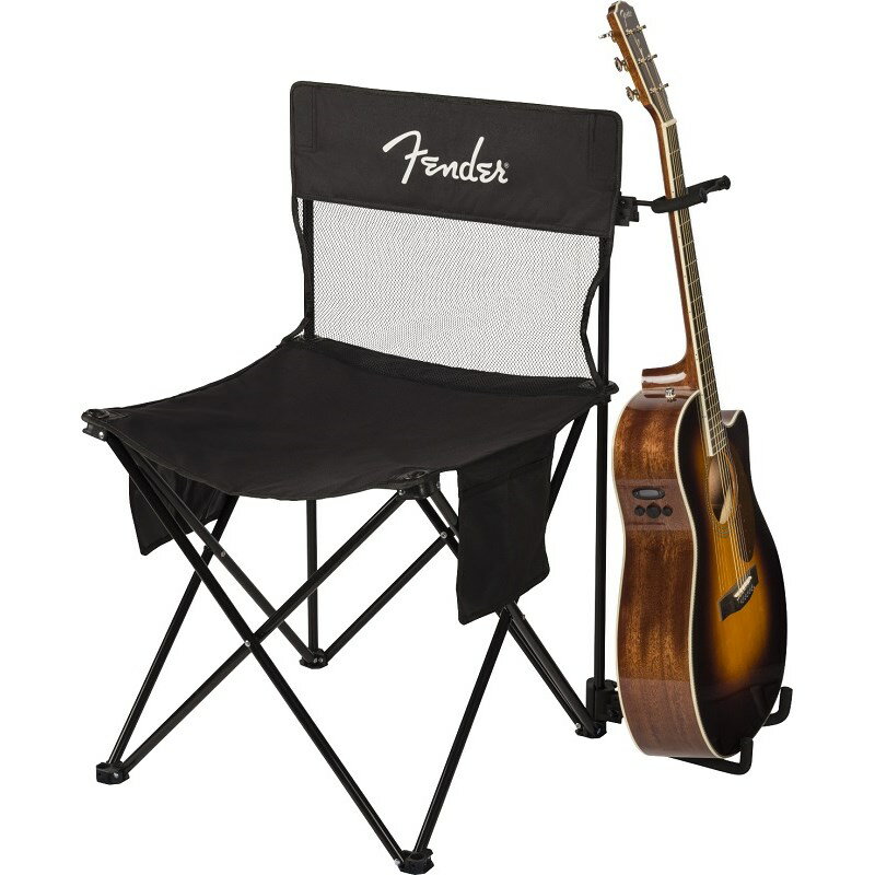 楽器種別：新品おもしろグッズ/Fender USA 商品一覧＞＞おもしろグッズ【〜10，000円】 商品一覧＞＞品揃え豊富な当店なら弦、パーツ、ケーブルなどのアクセサリーがまとめて揃います！Fender USA Festival Chair/Stand [0991802001]商品説明Fender Festival Chair/Standは、アウトドア愛好家とギター愛好家の双方にとって、魅力溢れるアクセサリーです。耐久性のある素材で作られたFestival Chair/Standは、屋外での過酷な使用に耐えるように設計されており、コンパクトなデザインと取り外し可能なスタンドヨークにより、持ち運びや保管が簡単にできます。キャンプファイヤーやビーチ、コンサートなどで使えるポータブルチェアに、ギタースタンドソリューションが一体化したこのチェアは、アウトドア好きなミュージシャンのために設計されています。・通気性の良いメッシュの背もたれ・ツイストノブクランプで取り外し可能なギタースタンドパーツ・ハンガー上部のヨークにギターを固定するためのラバーセキュリティストラップを装備・耐久性のあるナイロンとアルミを使用・軽量で折りたたみ可能、持ち運びに便利・付属品：キャンピングチェア、ギタースタンド用アタッチメント（取り外し可能）、キャリングバッグ・寸法（使用時）：36.4インチ x 21.65インチ x 21.65インチ（約92.5cm x 55.0cm x 55.0cm）※免責事項：ギタースタンドハンガーヨークは、標準的なポリウレタン仕上げに対して安全であることがテストで検証されています。　ヴィンテージ/ラッカー/ニトロセルロース仕上げとの相性についてはテストされていません。ご自身の責任においてご使用ください。イケベカテゴリ_弦・アクセサリー・パーツ類_おもしろグッズ_Fender USA_新品 JAN:0717669922016 登録日:2023/10/19 フェンダー ふぇんだー