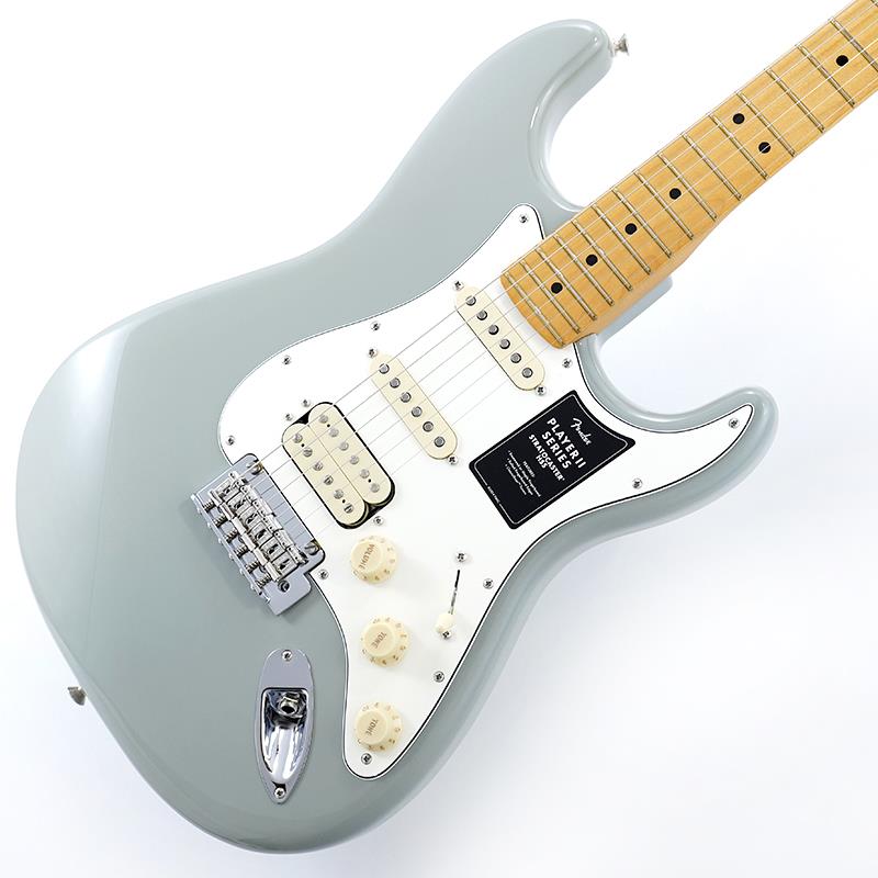 楽器種別：新品Fender MEX/Player 商品一覧＞＞Fender MEX/新品 商品一覧＞＞エレキギター【60，000円〜120，000円】 商品一覧＞＞STタイプ/Fender MEX 商品一覧＞＞当店のギターは、出荷前に専門スタッフが検品・調整しているので安心です！Fender MEX Player II Stratocaster HSS (Cactus Gray/Maple)商品説明Player II SeriesPlayer IIシリーズは、フェンダーの伝統と進化を兼ね備え、フェンダーのDNAを持つアイコニックなサウンドとスタイルを提供します。現代のあらゆるプレイヤーのライブステージやスタジオワークに必要とされる汎用性の高い仕様を持ち、プレイヤーの演奏にインスピレーションを与える現代的なアップデートが施されています。また、本シリーズは、音楽に本気で取り組むプレイヤーも満足する製品ラインナップを取り揃え、これらを手頃な価格で実現しています。Player II Stratocaster HSSは、時代を超越したフェンダーの魅力を放ちながらも、その中身は現代プレイヤー向けにデザインされています。Modern Cシェイプのネックバックにはシルキーなサテンウレタンフィニッシュが施されており、丁寧にロールオフされた指板エッジと22本のミディアムジャンボフレットを採用した9.5インチラジアスのスラブローズウッドまたはメイプル指板が、ネック全長にわたり快適なプレイアビリティを提供します。アルダーボディ、チェンバードアッシュボディ、チェンバードマホガニーボディのトーンウッドオプションが用意されたPlayer II Stratocaster HSSは、伝統的なフェンダーフィニッシュ、またはフェンダーのカラーアーカイブから発掘され、本シリーズで初採用となる新フィニッシュなど、幅広いカラーの選択肢をご用意しています。Player Series Alnico V Single-Coil StratピックアップとPlayer Series Alnico IIハムバッカーからはクリスタルのように澄み渡ったハイエンド、音楽的なミッドレンジ、そしてタイトなローエンドが得られます。5ウェイブレードスイッチにより、多彩なサウンド設計が可能です。2点支持トレモロと、ClassicGearチューニングマシンによりチューニングの安定性とより豊かな表現力が確保され、無限のサウンドの可能性を追求できる柔軟性を備えています。Player IIシリーズ製品は、フェンダーならではのルックス、トーン、フィーリングを備え、自分だけの個性的なサウンドを作り上げるのに最適な仕様でまとめ上げられています。※画像はサンプルです。製品の特性上、杢目、色合いは個体ごとに異なります。商品詳細Series: Player IIBody Material: AlderBody Finish: Gloss PolyesterNeck: Maple， Modern CNeck Finish: Satin Urethane Finish on Back of Neck with Gloss Urethane Headstock FaceFingerboard: Maple or Slab Rosewood， 9.5 (241 mm)Frets: 22， Medium JumboPosition Inlays: White DotNut (Material/Width): Synthetic Bone， 1.650 (42 mm)Tuning Machines: Fender ClassicGearScale Length: 25.5 (64.77 cm)Bridge: 2-Point Synchronized Tremolo with Bent Steel SaddlesPickguard: 3-Ply Mint/Black/Mint， 3-Ply Parchment/Black/ParchmentPickups:Player Series Alnico 2 Humbucker (Bridge)Player Series Alnico 5 Strat Single-Coil (Middle and Neck)Pickup Switching: 5-Position Blade:Position 1. Bridge PickupPosition 2. Bridge and Middle PickupPosition 3. Middle PickupPosition 4. Middle and Neck PickupPosition 5. Neck PickupControls: Master Volume， Tone 1. (Neck/Middle Pickups)， Tone 2. (Bridge Pickup)Control Knobs: Aged White PlasticHardware Finish: Nickel/ChromeStrings: Fender USA 250L Nickel Plated Steel (.009-.042 Gauges)， PN 0730250403ソフトケース付属イケベカテゴリ_エレキギター_STタイプ_Fender MEX_Player_新品 SW_Fender MEX_新品 JAN:0885978996858 登録日:2026/06/26 エレキギター フェンダー ふぇんだー フェンダーMEX フェンダーメキシコ