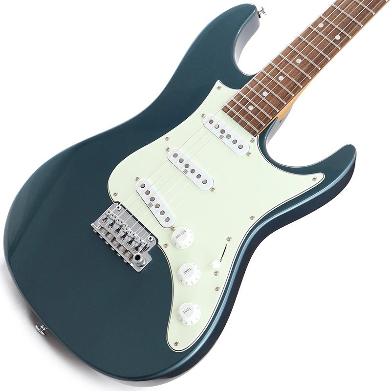 楽器種別：アウトレットIbanez/アウトレット 商品一覧＞＞エレキギター【125，000円〜245，000円】 商品一覧＞＞STタイプ/Ibanez 商品一覧＞＞当店のギターは、出荷前に専門スタッフが検品・調整しているので安心です！Ibanez Prestige AZ2203N-ATQ (Antique Turquoise) 【本数限定生産完了特価品】商品説明本数限定生産完了特価！AZ Non-Recess AZ-N series幅広く使えるクリーントーンをコンセプトとして生み出したAZ-Nのブレンダー機能を搭載したSSS配列モデル！Ibanez AZは、Rock/Metal/Fusionをバックグラウンドとしたギタリストに向けて、あらゆる演奏シーンへの対応力を追求し開発されたギターです。AZ-Nは、AZの持つポテンシャルをさらに拡張し、昨今隆盛を見せるNeo Soulに代表されるようなBlues/Jazz/Funkを土台とするギタリストに向け、幅広く使えるクリーントーンをコンセプトに生み出したギターです。AZ-Nのために開発されたピックアップとハードウェア、3シングルコイル・ギターらいしいサウンドを損なわずサウンド・バリエーションを拡げられるブレンダー機能を搭載、そして弾き心地に直結するフレットボードに至るまで、単なる兄弟機としての存在以上のこだわりを込めています。AZ-Nを抱えひとたび弦を爪弾いてもらえば、その音色と弾き心地の、細かくも大きな違いにきっと気づいてもらえることでしょう。◆Seymour Duncan Fortuna S-S-S pickupsAZ専用ピックアップとしてSeymour Duncanと共同開発したHyperionと比べると、さらにナチュラルで幅広いジャンルに対応できるクリーントーン、プレイ・ニュアンスの出しやすさを求めて開発したのが、このAZ-N専用ピックアップ：Fortunaです。シーンによって使い分けられる様々なペダル・エフェクトとの相性の良さも考慮した、中出力のピックアップです。◆BlenderAZ2203Nでは、伝統的なSSS配列、5Wayスイッチ仕様を基本としながらも、ネック側またはブリッジ側のピックアップの音をブレンドすることにより、バリエーション豊かなサウンドを奏でられるブレンダー機能を搭載しています。ジャック側のトーン・ノブの回し具合と5-Wayピックアップ・セレクターの位置を組み合わせることによって、ネック側またはブリッジ側ピックアップのミックス具合が調節可能で、演奏中でも手軽に操作でき、サウンドメイクの幅を広げます。○ピックアップ・セレクターがフロント・ピックアップ単体を選択している位置の場合トーン・ノブ目盛りが10の際は、フロント・ピックアップ単体のサウンドです。絞る方向に回していくにつれて、リア・ピックアップのサウンドが徐々にブレンドされていきます。○ピックアップ・セレクターがフロント・ピックアップとミドル・ピックアップのハーフ・トーンを選択している位置の場合トーン・ノブ目盛りが10の際は、フロント・ピックアップとミドル・ピックアップのハーフ・トーン・サウンドです。絞る方向に回していくにつれて、リア・ピックアップのサウンドが徐々にブレンドされていきます。○ピックアップ・セレクターがミドル・ピックアップ単体を選択している位置の場合ブレンダー機能は利きません。○ピックアップ・セレクターがリア・ピックアップとミドル・ピックアップのハーフ・トーンを選択している位置の場合トーン・ノブ目盛りが10の際は、リア・ピックアップとミドル・ピックアップのハーフ・トーン・サウンドです。絞る方向に回していくにつれて、フロント・ピックアップのサウンドが徐々にブレンドされていきます。○ピックアップ・セレクターがリア・ピックアップ単体を選択している位置の場合トーン・ノブ目盛りが10の際は、リア・ピックアップ単体のサウンドです。絞る方向に回していくにつれて、フロント・ピックアップのサウンドが徐々的にブレンドされていきます。◆Rosewood fretboard with Stainless Fretsバランスの取れたサウンド・キャラクターで暖かみのあるトーンが特長のローズウッド材を採用しています。◆Compound Radius Fretboard (228mm to 305mm)ロー・ポジションでの握り込んだコード・フォーム、ハイ・フレットでのリード・プレイ、どちらにも対応するべく採用したコンパウンド・ラディアス指板です。◆Gotoh T1502S tremolo bridge様々な材のブリッジを検証、分析し、SSS配列のギターらしい歯切れのよいクリスピーなサウンドとプレーン弦のきらびやかな高音が特長のスチール製のサドルとイナーシャ・ブロックを採用したT1502Sトレモロ・ブリッジを採用しています。弦間ピッチは10.5mmのナロー・スペーシング設計で、スキッピングやハイブリッド・ピッキングを多用するプレイヤーが要求する、弦間をまたいだピッキングのしやすさを追求しています。また、Ibanez Edgeトレモロのアームや、ウルトラ・ライト・トレモロ・アーム（カーボン製/UTA20/別売）も流用出来るアーム・ソケットを採用。従来のアームの様に回し入れることなくスナップ・インでアームを装着することが可能です。アーム取り付け部のトルクキャップを回転させることで、簡単にトレモロ・アームのトルク調整ができます。加えて、スタッドに埋め込まれたイモネジでがっちりと固定することで、チューニングのスタビリティやレゾナンスに大きく貢献するスタッド・ロック機構をも標準装備しています。◆Non-recessed bridge cavityボディ上面はリセスなしとしています。ブリッジ・プレートとギターのボディがダイレクトに接するため、音の強弱の表現力とプレイ・ニュアンスの再現性向上、さらにレゾナンスの良さが特長です。◆5 tremolo springs w/muting rubber弦振動をさらに効果的にボディへと伝達する5本掛けスプリングを採用しました。スプリングの共振/共鳴を抑えるために装着したゴム製のスプリング・ミュートを装備しています。◆AZ Oval C S-TECH WOOD Roasted Maple 1pc neckネックには窒素加熱処理技術であるエステック処理されたメイプル材を使用しています。エステック処理された木材は形状安定性、反りに対する耐久性、耐水性、温度変化に強いといった特徴を持っており、日本国内で特許技術を取得しています。指板とネックの接着面から指板エッジにかけてなだらかに落とし込むようにシェイピングし、指板エッジを丸めたコンフォート・グリップです。ボールミル加工によって正確に且つ確実にその形状を再現しています。ネック幅はナットで42mm、最終フレットで56.4mmに設定し、ロー・フレット部では握り込みやすさ、ハイ・フレット部にかけては親指をネック裏に置くクラシカル・スタイルでの演奏性を特に配慮した形状となっています。フィニッシュには弾き込まれたギターのネックの様な質感のオイル・フィニッシュ仕上げを採用しています。◆Super All Access Neck Jointボディ裏面から8mmの高低差で段彫りし、さらにネックとの接合部を球面に仕上げることで高い演奏性を実現したSuper All Accessネック・ジョイントです。低音弦側のカッタウェイを浅めに設計しており、ボディとネックとの設地面積を最大化することで、高い演奏性を保持しながらもサスティーンとレゾナンスの良さをも両立しています。◆Luminlay side dot inlay照明などでめまぐるしく変化する演奏環境に対応してくれる、高い視認性を誇る3.0mm径の蓄光材ドット・ポジションを採用しています。暗いステージの上でも自分の弾きたい音を見失うことはないでしょう。◆Gotoh Magnum Lock machine heads w/H.A.P.(Height Adjustable Post)チューニングのスタビリティに定評のあるGotoh製マグナムロック・マシンヘッドを採用しました。H.A.P（Height Adjustable Post）機構を搭載しており、ポスト高さを調節することが可能で、各弦毎に適切なテンションが得られます。◆Bone nut油含浸した牛骨ナットを採用しました。チューニングの安定性に大きく貢献するナットの滑りの良さと、ビンテージギターの様なレゾナンスを実現しています。※画像はサンプルです。製品の特性上、杢目、色合いは個体ごとに異なります。商品詳細Specneck type AZ Oval CS-TECH WOOD Roasted Maple necktop/back/body Alder bodyfretboard Rosewood fretboardMother of Pearl dot inlayfret Jumbo Stainless Steel fretsPrestige fret edge treatmentnumber of frets 22bridge Gotoh T1502S bridgestring space 10.5mmneck pickup Seymour Duncan Fortuna (S) neck pickupPassive/Alnicomiddle pickup Seymour Duncan Fortuna (S) middle pickupPassive/Alnicobridge pickup Seymour Duncan Fortuna (S) bridge pickupPassive/Alnicofactory tuning 1E，2B，3G，4D，5A，6Estrings D'Addario EXL110string gauge .010/.013/.017/.026/.036/.046nut Bone nuthardware color ChromeNeck DimensionsScale 648mm/25.5Width 42mm at NUTWidth 56.4mm at 22FThickness 20.5mm at 1FThickness 22.5mm at 12FRadius 228mmR to 305mmR COMPOUNDハードシェルケース付属イケベカテゴリ_エレキギター_STタイプ_Ibanez_アウトレット SW_Ibanez_アウトレット JAN:4549763335029 登録日:2024/07/28 エレキギター アイバニーズ イバニーズ