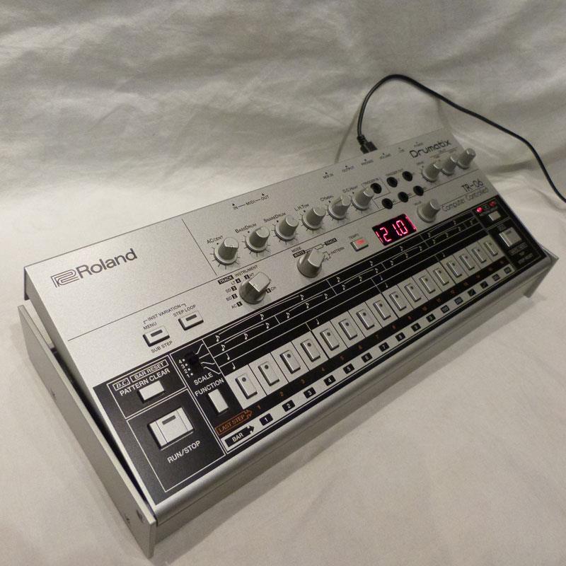 Roland TR-06