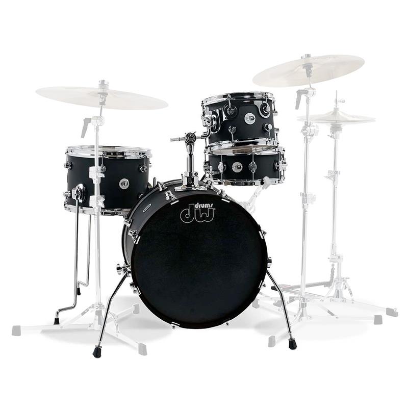 楽器種別：新品dw/新品 商品一覧＞＞ドラム【200，000円〜385，000円】 商品一覧＞＞ドラムセット/dw 商品一覧＞＞安心してお買い物頂けるよう、スネアもシンバルも丁寧梱包でお届けします！dw DDLM1804BL [Design Mini Pro 4-Piece Kit / 18 inch BD / Black Satin]商品説明「デザイン・シリーズ(R)」は、温かみのある力強い響きと豊かな共鳴を生み出す、100%北米産メープル材のシェルを採用しています。DW Design Series(R)は、DWの基準を引き上げ、これまで以上に多くのドラマーにカスタムスタイルのドラムを届けてきました。このDesign Series(R) Mini Proキットは、初心者からライブ演奏を行うプレイヤーまでを対象とした高品質なキットです。このセットアップは、HVLT木目配向技術を用いて製造された100%北米産8層メープルシェルを採用しており、温かみのあるパンチと満足感のある共鳴を実現しています。クローム仕上げのハードウェアには、軽量なミニタレットラグ、トリプルフランジフープ、マウントトムの張力を軽減するSTM（サスペンション・トム・マウント）、MAGスローオフが採用されています。このシェルパックには、10x6インチのタム、13x9インチのフロアタム、18x14インチのキックドラム、13x5インチのスネアドラムが含まれます。※シンバルおよびハードウェアは別売りです。2ピース・バスドラム・ピローセット（DSCPBDP2W）が付属します。*特徴：北米産メープルシェルミニタレットラグSTM（サスペンション・トム・マウント）MAG(TM) スローオフDDLM1804BLA：0647139291321DDLM1804BLB：0647139291383イケベカテゴリ_ドラム_ドラムセット_dw_新品 SW_dw_新品 登録日:2026/06/14 ドラムセット ドラムキット