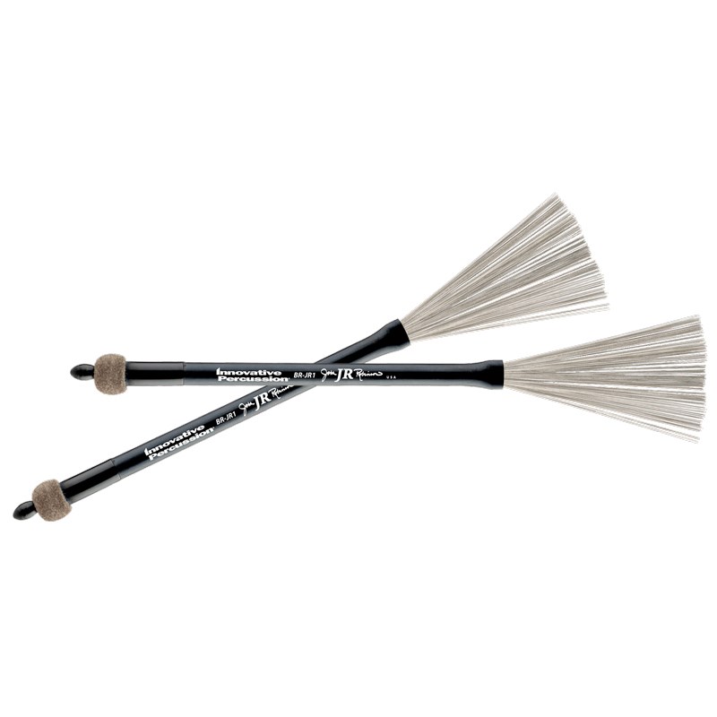 楽器種別：新品Innovative Percussion/新品 商品一覧＞＞ドラム【5，000円〜15，000円】 商品一覧＞＞スティック/Innovative Percussion 商品一覧＞＞安心してお買い物頂けるよう、スネアもシンバルも丁寧梱包でお届けします！Innovative Percussion BR-JR1 [Retractable Wire Brushes / John JR Robinson Model]商品説明＜Innovative Percussion＞1993年に創設した音楽の町ナッシュビルに本拠を置くイノベイティブ・パーカッションはドラムスティックのみならず、マーチング・スティックなど幅広いジャンルのプレーヤーに認知され急成長を遂げているブランドです。最高レベルの品質はパーカッション教育に深いルーツを持ち、多くのドラマーやパーカッショニストと契約を結び、革新的なアイデアの実現等、強力なパートナーシップを得て意欲的な活動を行ってきました。イノベイティブ・パーカッションは「持つ」という人間の原点から製品デザインを考え、グリップの太さ、テーパーの角度、重量バランス等あらゆる角度から研究を重ねた他、厳選した良質の木材、精度の高いペアリングにこだわり、お客様にお届けいたします。ushes＞Jazzならではの繊細なブラシワークを表現するのみならず、多様化する音楽ジャンルにも対応できる充実したラインアップ。シグネチャーシリーズも加えた多彩なバリエーションが魅力。＜スペック＞モデル：BR-JR1 / John JR Robinson Modelタイプ：Retractable材質：Wire / Medium直径：13.5mm全長：409mmその他：Nylon Tipped Pull Rod， Felt Ball on Butt Endイケベカテゴリ_ドラム_スティック_Innovative Percussion_新品 SW_Innovative Percussion_新品 JAN:0819148008386 登録日:2020/10/27 スティック ドラムスティック イノベーティブ イノベーティヴ