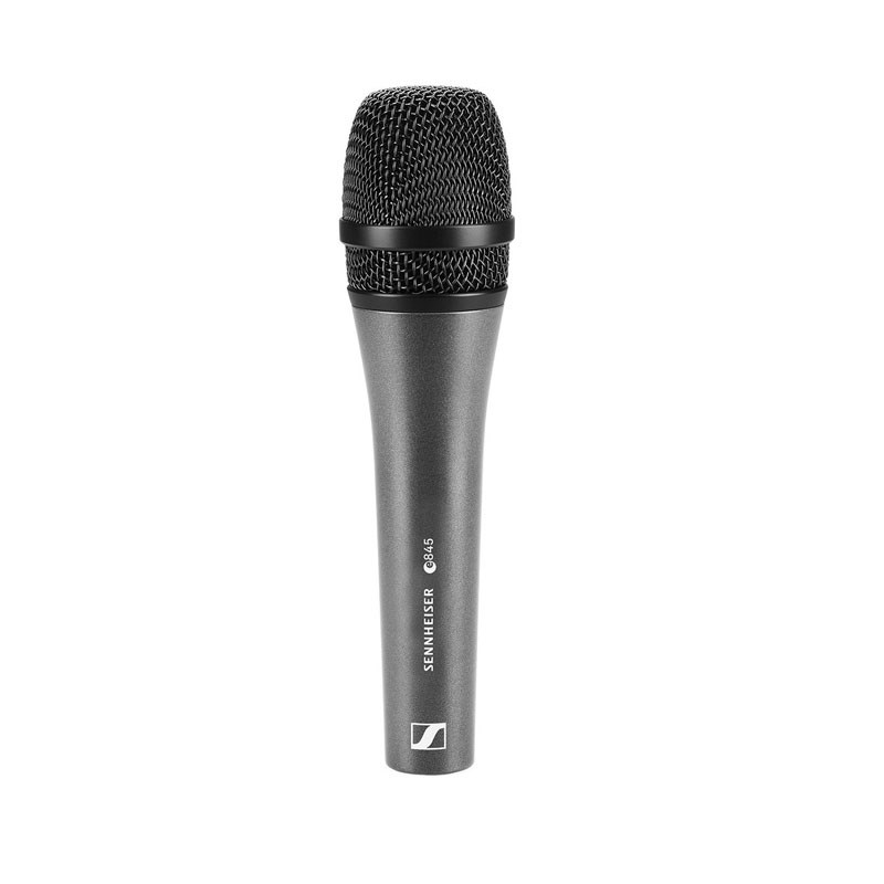 楽器種別：新品SENNHEISER/新品 商品一覧＞＞レコーディング【5，000円〜20，000円】 商品一覧＞＞マイク/ダイナミックマイク/SENNHEISER 商品一覧＞＞レコーディング機器買うなら、当店で！専門スタッフが迅速丁寧に対応します！SENNHEISER e845 (ダイナミックマイク)(超単一指向性・スーパーカーディオイド)(ゼンハイザー)(国内正規品・2年保証)商品説明製品概要e 845は、スーパーカーディオイド型のダイナミックボーカルマイクロホンです。周囲のノイズやハウリングを抑制し、声をより明瞭に届けます。高周波数帯域の再現力に優れ、ボーカルを生き生きと表現し、ワイドで開放的なサウンドを実現します。距離や角度に左右されにくい音質を保ち、プレゼンや会議、朗読、合唱、リハーサル、ステージなど、多彩な用途で活躍します。堅牢なメタルハウジングにより、耐久性にも優れています。特徴・スピーチやボーカルに最適なスーパーカーディオイド型ダイナミックマイクロホン・高周波数帯域を拡張し、明瞭で豊かなサウンドを実現・距離や角度に左右されない安定した音質・高音圧レベルに対応・ハンドリングノイズを抑制・ハムバッキングコイル搭載・優れたハウリング抑制力・堅牢なメタルハウジングイケベカテゴリ_レコーディング_マイク_ダイナミックマイク_SENNHEISER_新品 SW_SENNHEISER_新品 JAN:4006087045152 登録日:2009/09/29 マイク ダイナミックマイク ゼンハイザー