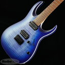 楽器種別：新品エレキギター/Ibanez 商品一覧＞＞エレキギター【40，000円〜80，000円】 商品一覧＞＞当店のギターは、出荷前に専門スタッフが検品・調整しているので安心です！Ibanez RGA42FM-BLF商品説明RGA Standard 6&7 in Flamed Maple topRGA42FMはボディへダイレクトにマウントしたQuantumピックアッ プのタイトなサウンドが魅力の、Ibanezのアーチド・トップRGAシリーズの2017年モデル。 流行のシースルー・マット（艶消し）カラーで仕上げたフレイムメイプルTOP、ブラック・ハードウェアに加 え、ボディのホワイト・バインディングとオフセット・ドット・インレイでワンランク上の存在感を狙いました。ボディのTOP面がなだらかにカーブを描くアーチド・トップのギターと平らなフラット・トップとを比較した 場合、肘の当たり具合や関節の動範囲、スイングの向き/角度などの面で、特に荒々しくバッキングを繰り返 す場合はアーチド・トップが好まれるケースが多くなります。薄い握り心地と握りやすさを追求した、IbanezオリジナルのWizard IIIネック・シェイプ豊かな中低音域特性を持つメランティ材ボディ音の輪郭が明瞭な低音域とキレのよい高音域が特徴のオリジナルQuantumピックアップ※製品の特性上、杢目・色合いは1本1本異なり、お選び頂くことは出来ません。商品詳細Neck type Wizard III Maple neckBody Flamed Maple top/Meranti bodyFretboard Jatoba fretboard w/Offset white dot inlayFret Jumbo fretsBridge Fixed bridgeNeck pickup Quantum (H) neck pickupBridge pickup Quantum (H) bridge pickupHardware color Blackソフトケース付き■Color:・BLF (Blue Lagoon Burst Flat)イケベカテゴリ_ギター_エレキギター_Ibanez_新品 JAN:4515276967552 登録日:2023/08/04 エレキギター アイバニーズ イバニーズ