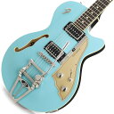 楽器種別：新品エレキギター/Duesenberg 商品一覧＞＞エレキギター【225，000円〜420，000円】 商品一覧＞＞当店のギターは、出荷前に専門スタッフが検品・調整しているので安心です！Duesenberg DTV-NB Starplayer TV (Narvic Blue)商品説明ドイツの名門ブランド デューセンバーグのフラッグシップ・モデル「Starplayer TV」！椎名林檎で有名なデューセンバーグにおけるフラッグシップ・モデルとも言えるアーチトップセミアコのスタープレイヤーTVです。小ぶりなボディーで弾き易く、セミアコ特有の鳴りも楽しめる上に、フロントピックアップにはP-90タイプのシングルコイルを搭載していますので、見た目以上にサウンドバリエーションも広く、幅広いジャンルに活躍できます。※画像はサンプルです。製品の特性上、杢目や色合いは1本ごとで異なります。あらかじめご了承下さい。商品詳細Body:Laminated Spruce Top / Flamed Maple Back，SidesNeck: 1-piece MapleFingerboard: RosewoodPickup: Neck: Duesenberg Domino P-90Pickup: Bridge: Duesenberg Grand Vintage HumbuckerControl: Master Volume，Master Tone and 3way P.U. Selector SwitchBridge: Duesenberg steel saddle bridgeTremolo: Duesenberg Deluxe Tremolaハードケース付きイケベカテゴリ_ギター_エレキギター_Duesenberg_新品 JAN:0737713516688 登録日:2024/01/25 エレキギター デューセンバーグ デューセン