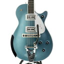 楽器種別：アウトレットエレキギター/GRETSCH 商品一覧＞＞エレキギター/GRETSCH/Others 商品一覧＞＞エレキギター【255，000円〜485，000円】 商品一覧＞＞当店のギターは、出荷前に専門スタッフが検品・調整しているので安心です！GRETSCH G6134T-140 LTD 140th Double Platinum Penguin with String-Thru Bigsby (Two-Tone Stone Platinum/Pure Platinum/Ebony) 【特価】商品説明新品チョイキズ特価品！！2023年、Gretschブランドは創業年からダブルプラチナとなる140周年という大きな節目を迎えます。140年にわたる確かなサウンドを祝して開発されたLimited Edition G6134T-140 Penguinは、インスピレーションに満ちたグレッチの歴史を称え、次世代のサウンドスケープを作り出すプレイヤーに優れたパワーとトーンを提供します。【ソリッドアディロンダック・レッドスプルーストップのチェンバードマホガニーボディ】軽量ながらも高い剛性と鳴りの良さを誇るソリッドアディロンダック・レッドスプルースをトップ材に使用した、チェンバードマホガニーボディを採用しています。【フラッグシップFT-67 Filter?Tronピックアップ】FT-67 Filter?Tronハムバッカーは、ヴィンテージGretschヴォイシングを再現しつつ、現代の演奏スタイルに合わせたトーンが得られるように設計されています。このパワフルなピックアップは、オープンで煌めくトップエンド、艶のあるミッドレンジ、力強いローエンド、バランスの取れたハーモニクスを提供し、バンドアンサンブルで他の楽器とシームレスにブレンドする音色を実現します。【多彩なコントロール】各ピックアップのボリュームコントロール、マスターNo-Loadトーン、トレブルブリード回路付きマスターボリュームとを備え、直感的なサウンド設計が可能です。【140周年記念仕様】G6134T-140は、Pure Platinumのボディバック＆サイドにStone Platinumのボディトップを重ねたフィニッシュで、ピックガードとピックアップベゼル、G-Arrowコントロールノブ、シルバーバインディング、140周年記念ヘッドプレートが付いたマッチングヘッドストックといった特別な仕様でまとめ上げられています。※画像はサンプルとなります。製品の特性上、杢目・色合いは1本1本異なります。商品詳細NeckFingerboard Material：EbonyFingerboard Radius：12 Compound Radius (305 mm)Neck Construction：Set-NeckNeck Finish：Gloss Nitrocellulose LacquerNeck Material：MapleNumber of Frets：22Nut Material：BoneNut Width：1.6875 (42.86 mm)Position Inlays：Mother of Pearl Neo-Classic ThumbnailBodyBody Finish：Gloss Nitrocellulose LacquerBody Material：Solid Adirondack Red Spruce Top / Mahogany BackBody Shape：PenguinHardwareBridge：Adjusto-Matic with Ebony BaseControl Knobs：Jeweled ArrowHardware Finish：ChromePickgurad：Silver Plexi with Silver Gretsch Logo & Penguin GraphicPickup Covers：ChromeStrap Buttons：Grover Strap LocksStrings：Nickel Plated Steel (.010-.046 Gauges)Switch Tip：ChromeTuning Machines：Grover Imperial LockingElectronicsBridge Pickup：FT-67 Filter’TronControls：Volume 1. (Neck Pickup)，Volume 2. (Bridge Pickup)，Master Volume，Master ToneNeck Pickup：FT-67 Filter’TronPickup Switching：3-Position Toggle: Position 1. Bridge Pickup，Position 2. Bridge and Neck Pickups，Position 3. Neck Pickupハードケース付属イケベカテゴリ_ギター_エレキギター_GRETSCH_Others_アウトレット JAN:0717669878047 登録日:2024/01/25 エレキギター グレッチ