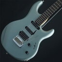 楽器種別：ユーズドエレキギター/MUSICMAN 商品一覧＞＞エレキギター【195，000円〜365，000円】 商品一覧＞＞当店のギターは、出荷前に専門スタッフが検品・調整しているので安心です！MUSICMAN 【USED】 LUKE (Luke Blue) [Steve Lukather Signature Model] 【SN.G41409】商品説明根強い人気を誇るSteve LukatherシグネイチャーモデルLUKE！2008年製の人気カラーモデル中古品が入荷！現在もTOTOを中心に多彩なスタイルに渡って活躍中のスティーヴ・ルカサー。彼が愛用するトレードマーク・モデル。LUKEモデルは、Steve Lukatherのサウンドになくてはならないアクティブ・ピックアップEMGのSLVカスタム・シングルコイルと85ハムバッキング・ピックアップをマウントしています。また、弦高は、可能な限りロー・アクションにセッティングされるなどLUKEが実戦で使用し、鍛え上げられたプロフェッショナルなセッティングが施されています。当個体状態と致しましては、ジョイントプレート割れに付き別シリアルのプレートと交換されております。他には全体的に細かい擦り傷や弾き傷、パーツのくすみや錆等御座いますが、製造年を考慮すれば概ね美品の中古となっております。フレット残6割程度で大きな凹みも無く、電装系や演奏面も問題の無い状態ですのでガンガンお使い頂ける1本としてお迎え頂けます。往年の名器としてプロアマ問わず愛用者も多い一本ですね。特徴的なスリムネックには美しいバーズアイメイプルを使用しており、トラッドなスタイルながらもEMGのパワフルで切れの良いサウンドキャラクターとコンパクトなボディで取り回しに優れた逸品です！是非お見逃しの無い様！Weight≒3.62kg商品詳細Body: AlderBody Finish: High Gloss PolyesterNeck: Selected MapleNeck Joint: 5-Bolt Sculpted Joint For Perfect Alignment With No ShiftingNeck Finish: Hand Rubbed Gunstock Oil And Wax BlendFretboard: Rosewood， 324 Scale， 305RNeck Width: 41mm at Nut， 56mm at Last FretFrets: 22 / Low profile， WidePickups: 1 EMG Model-85 Humbucking　2 EMG SLV Custom Single Coil Active ElectronicsBridge: MusicMan Vintage Tremolo (with Bent Steel Saddles)Tuners: Schaller M6-IND LockingControls: Volume ，ToneSwitch: 5-Way Leverハードケース付属イケベカテゴリ_ギター_エレキギター_MUSICMAN_ユーズド JAN:2500010142199 登録日:2023/11/16 エレキギター ミュージックマン