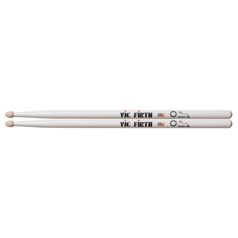 楽器種別：新品VIC FIRTH/新品 商品一覧＞＞ドラム【〜5，000円】 商品一覧＞＞スティック/VIC FIRTH 商品一覧＞＞安心してお買い物頂けるよう、スネアもシンバルも丁寧梱包でお届けします！VIC FIRTH VIC-TL [Thomas Lang Signature Model]商品説明トーマス・ラング・シグネイチャーモデル材質：ヒッコリー全長：410mm径：16.5mmチップ：ウッドカラー：ホワイト塗装ロゴデザイン等は、予告無く変更になる場合がございます。ご了承下さいませ。イケベカテゴリ_ドラム_スティック_VIC FIRTH_新品 SW_VIC FIRTH_新品 JAN:0750795012039 登録日:2009/09/29 スティック ドラムスティック ヴィックファース ビックファース ヴィクファース