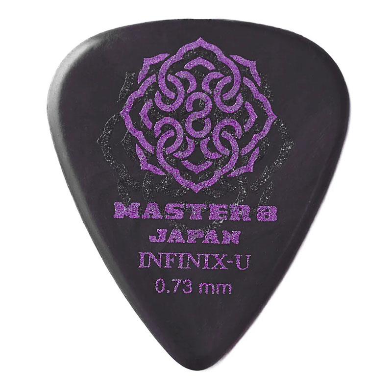 楽器種別：新品MASTER8 JAPAN/新品 商品一覧＞＞楽器アクセサリ【〜5，000円】 商品一覧＞＞ピック/MASTER8 JAPAN 商品一覧＞＞品揃え豊富な当店なら弦、パーツ、ケーブルなどのアクセサリーがまとめて揃います！MASTER8 JAPAN INFINIX-U Hard Polish + Hard Grip TEARDROP 0.73mm [IFUHPS-TD073]商品説明INFINIX-U HARD POLISH「INFINIX-U HARD POLISH」は、INFINIX素材が持つしなやかな弾き心地に、ULTEM(R)の高い剛性を融合させたフラッグシップモデル「INFINIX-U」をベースに、表面へポリッシュ仕上げ〈HARD POLISH〉を施したギター・ベース用のピックです。滑らかなフィーリングとともに、粒立ちの良さや抜けのあるクリアなトーンを実現。弦に触れた瞬間に広がる研ぎ澄まされたアタックと鮮明な響きは、フレーズを際立たせます。ULTEM(R)の剛性によってより高い耐久性を獲得し、激しいピッキングや長時間の演奏でも安定感を維持。ライブやリハーサルといった過酷な環境でも確かな信頼性を発揮します。繊細なニュアンス表現から、力強く重厚なリフワークまで幅広いスタイルをカバーし、ジャンルを問わずギタリストに新たな可能性をもたらす一枚。それが「INFINIX-U HARD POLISH」です。Hard Grip：ハードな演奏にも対応する滑り止め仕様。独自技術のデザインに干渉しない透明素材のサンドグリップを採用しています。厚さ：0.73mm形状：ティアドロップイケベカテゴリ_楽器アクセサリ_ピック_MASTER8 JAPAN_新品 SW_MASTER8 JAPAN_新品 登録日:2025/12/11 ピック ギターピック マスター8