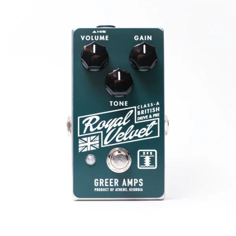 楽器種別：新品Greer Amps/新品 商品一覧＞＞エフェクター【25，000円〜50，000円】 商品一覧＞＞ギター用エフェクター/歪み系/オーバードライブ/Greer Amps 商品一覧＞＞安心してお買い物頂けるよう、コンパクトもマルチも丁寧梱包でお届けします！Greer Amps Royal Velvet オーバードライブ プリアンプ商品説明Greer Amps が XFR ラインに新製品を追加！Royal Velvet Class-A British Drive and Pre は、Nick Greer のお気に入りのアンプ 2 台のフィーリングとトーンを完璧に再現しています。V*x 30 ワットと Greer Thunderbolt30 が融合した世界を想像してみてください。その世界では、Royal Velvet のようなサウンドマシンが出来上がります。この British ドライブとプリアンプには、以前リリースされ受賞歴のある SOMA63 と同じトランスが搭載されています。この非常に汎用性の高いトランスを 1 年間使用した後、トランスの「負荷」を変更することでフィーリングを変える方法を見つけました。これにより、ペダルが本当に生き生きとし、今日のドライブ ペダルの分野で真にユニークなものになります。高域にきらめきのある Class-A British の歪みを求めているなら、この美しいペダルが必要です。EQ は AC と Thunderbolt30 のトーンのちょうど中間に調整されており、ドライブは実に甘美です。 9Vでは、ゲインを上げて中程度の出力のピックアップを使用した場合、多少の歪みとわずかなコンプレッションが得られます。18Vでは、よりしっかりとしたフィーリングと、ブリティッシュサウンド特有のきらびやかなクリーンヘッドルームが得られます。クラシックな英国風の音色、力強い走り、そして力強いサウンド！スチールコアトランスを搭載！プリアンプとしても使用でき、ドライブとの相性も抜群です（他のドライブと重ねて使うと素晴らしいサウンドになります！）。真のバイパス！9ボルト電池または標準的なセンターマイナス、2.1mm電源を使用します。最高品質の部品を使用して製造されています商品詳細筐体寸法（インチ）：4.77インチ x 2.6インチ x 1.39インチ電源：9〜18Vト、センターピンはマイナスのみ。 消費電流：15mA（9V時）イケベカテゴリ_エフェクター_ギター用エフェクター_歪み系_オーバードライブ_Greer Amps_新品 SW_Greer Amps_新品 JAN:5391546890800 登録日:2026/06/15 エフェクター コンパクトエフェクター ストンプボックス