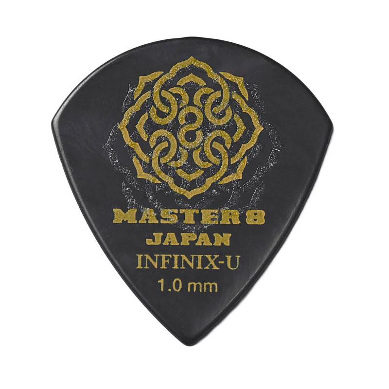 楽器種別：新品MASTER8 JAPAN/新品 商品一覧＞＞楽器アクセサリ【〜5，000円】 商品一覧＞＞ピック/MASTER8 JAPAN 商品一覧＞＞品揃え豊富な当店なら弦、パーツ、ケーブルなどのアクセサリーがまとめて揃います！MASTER8 JAPAN INFINIX-U Hard Polish + Hard Grip JAZZ type 1.0mm [IFUHPS-JZ100]商品説明INFINIX-U HARD POLISH「INFINIX-U HARD POLISH」は、INFINIX素材が持つしなやかな弾き心地に、ULTEM(R)の高い剛性を融合させたフラッグシップモデル「INFINIX-U」をベースに、表面へポリッシュ仕上げ〈HARD POLISH〉を施したギター・ベース用のピックです。滑らかなフィーリングとともに、粒立ちの良さや抜けのあるクリアなトーンを実現。弦に触れた瞬間に広がる研ぎ澄まされたアタックと鮮明な響きは、フレーズを際立たせます。ULTEM(R)の剛性によってより高い耐久性を獲得し、激しいピッキングや長時間の演奏でも安定感を維持。ライブやリハーサルといった過酷な環境でも確かな信頼性を発揮します。繊細なニュアンス表現から、力強く重厚なリフワークまで幅広いスタイルをカバーし、ジャンルを問わずギタリストに新たな可能性をもたらす一枚。それが「INFINIX-U HARD POLISH」です。Hard Grip：ハードな演奏にも対応する滑り止め仕様。独自技術のデザインに干渉しない透明素材のサンドグリップを採用しています。厚さ：1.0mm形状：ジャズシェイプイケベカテゴリ_楽器アクセサリ_ピック_MASTER8 JAPAN_新品 SW_MASTER8 JAPAN_新品 登録日:2025/12/11 ピック ギターピック マスター8