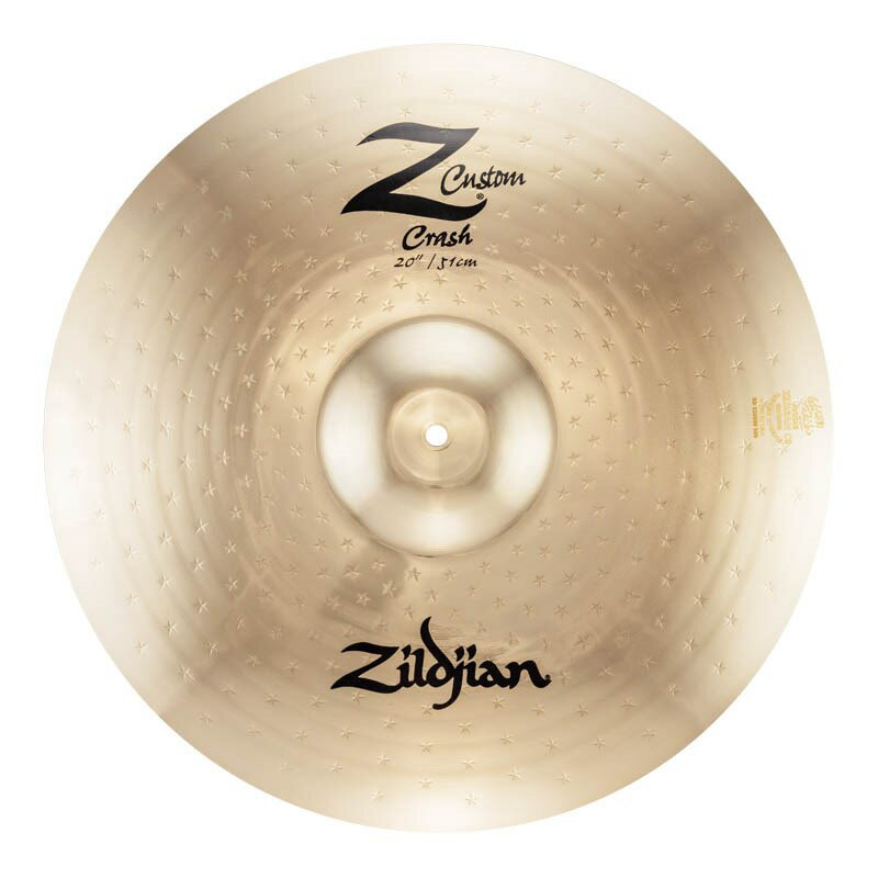 楽器種別：新品Zildjian/Z Custom 商品一覧＞＞Zildjian/新品 商品一覧＞＞ドラム【40，000円〜80，000円】 商品一覧＞＞シンバル/クラッシュ/Zildjian 商品一覧＞＞安心してお買い物頂けるよう、スネアもシンバルも丁寧梱包でお届けします！Zildjian Z Custom Crash 20 [NZZLC20C]商品説明【ジルジャン・Zカスタムシリーズが15年の時を経てカムバック！】-Z Custom-1993年に登場し、2009年に惜しまれつつも生産完了となったZ Customシリーズ。このたび、多くの復活リクエストが寄せられていたこのシリーズが15年の時を経てジルジャンラインナップに帰ってきます。Z Customは、世界的な人気の高まりを見せているメタルに最適なシリーズです。新たに生まれ変わったZ Customシリーズは、製造工程を見直すことで、耐久性、音楽性、演奏性が向上しました。ドラマーが長年求めてきた爆発的で明るく、大音量のサウンドを実現します。ブリリアントフィニッシュが施されたシンバルの表面には、オリジナルのZシリーズを彷彿とさせるスターハンマーパターンが採用されています。Z Customの突き抜けるようなサウンドは、ステージやスタジオで無限の音楽表現を可能にします。[Z Custom Crash]あらゆるドラムキットに比類なきパワーとエネルギーをもたらすハードヒッティングドラマーのためのクラッシュ。明るさ、パワー、音量を高いレベルで発揮します。サイズは16インチから20インチまで1インチ刻み。・ジルジャンシンバルの中で最も復活リクエストが多かったシリーズ・明るく切れのある爆発的なサウンド・音色や音楽性を犠牲にすることなく、圧倒的な音の広がりを実現・向上した耐久性、音楽性、演奏性・材質：キャスト（B20ブロンズ）・ウエイト：Mediumサイズ：20インチイケベカテゴリ_ドラム_シンバル_クラッシュ_Zildjian_Z Custom_新品 SW_Zildjian_新品 JAN:0642388330128 登録日:2024/05/13 ジルジャン Zカスタム