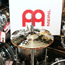 楽器種別：新品シンバル/MEINL 商品一覧＞＞シンバル/MEINL/Classics Custom 商品一覧＞＞シンバル【15，000円〜35，000円】 商品一覧＞＞安心してお買い物頂けるよう、スネアもシンバルも丁寧梱包でお届けします！MEINL Classics Custom 10 Mini Hihats [CC10MH] [2023 FACTORY TOUR 選定品]商品説明【ドイツ本国・マイネル・ファクトリーツアー・2023にてドラステスタッフが選定したシンバルが店頭入荷！】ドラステスタッフがドイツのマイネル工場でのファクトリーツアーにて買い付けを行ったシンバルたちが一挙入荷いたしました！こちらはClassics Customの通常ラインナップにはない珍しいサイズである10インチのミニハイハット。10インチ特有の長く伸びる高いピッチのサウンドが特徴の、エフェクティブなハイハットです！限定商品である証として MEINL DRUM FESTIVAL 2023 の限定ロゴが刻まれております。数量限定となりますため、ぜひお早めにどうぞ！サイズ：10※画像はイメージです。※店頭にて試打を解禁しておりますため、細かな傷や打痕などが発生する場合がございます。予めご了承ください。イケベカテゴリ_ドラム_シンバル_MEINL_Classics Custom_新品 JAN:0842960110951 登録日:2023/11/02 シンバル マイネル クラシック