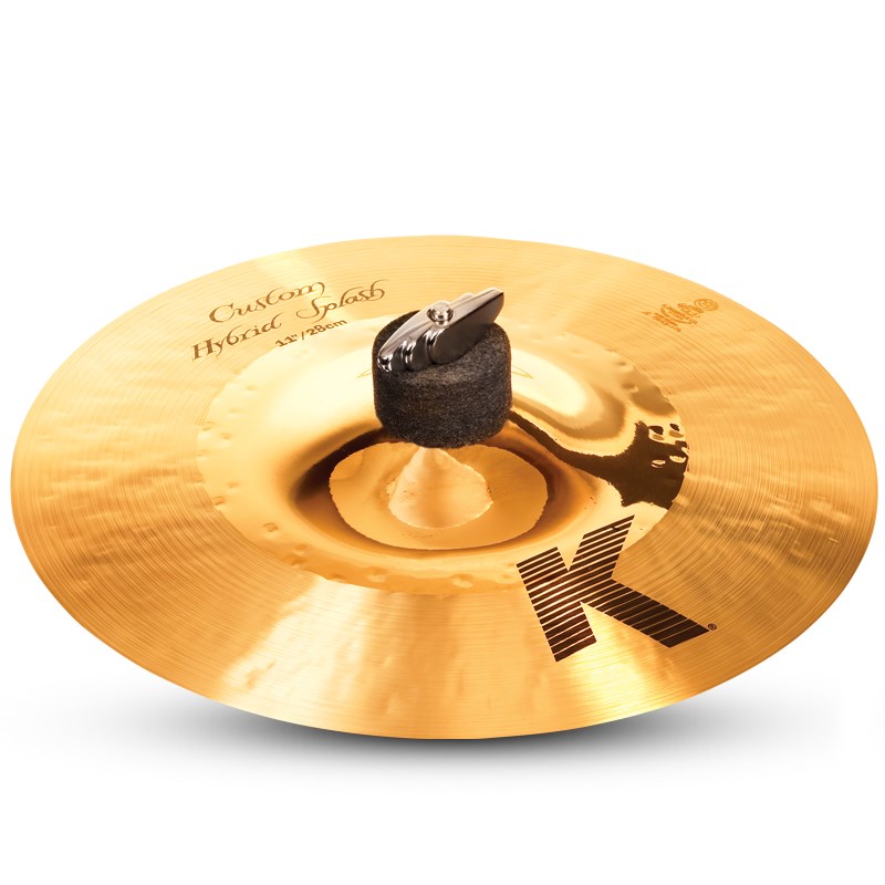 楽器種別：新品Zildjian/K Custom 商品一覧＞＞Zildjian/新品 商品一覧＞＞ドラム【20，000円〜45，000円】 商品一覧＞＞シンバル/スプラッシュ/Zildjian 商品一覧＞＞安心してお買い物頂けるよう、スネアもシンバルも丁寧梱包でお届けします！Zildjian K Custom Hybrid Splash 11 [NKZL11CHBSP]商品説明【K Custom Hybrid 〜神保彰プロデュースシンバルシリーズ〜】K Custom Hybrid2006年に神保彰プロデュースで登場し、世界的に好評のKカスタムハイブリッドシリーズ。音溝が無いセンター部と音溝加工されたエッジ部で異なるトーナリティーを生み出します。＜Hybrid Splash＞パワー、ボリューム感と繊細な素早さを併せ持つ万能スプラッシュ。サイズ：11ウェイト：Thinイケベカテゴリ_ドラム_シンバル_スプラッシュ_Zildjian_K Custom_新品 SW_Zildjian_新品 JAN:0642388295847 登録日:2009/09/29 シンバル ジルジャン Kカスタム