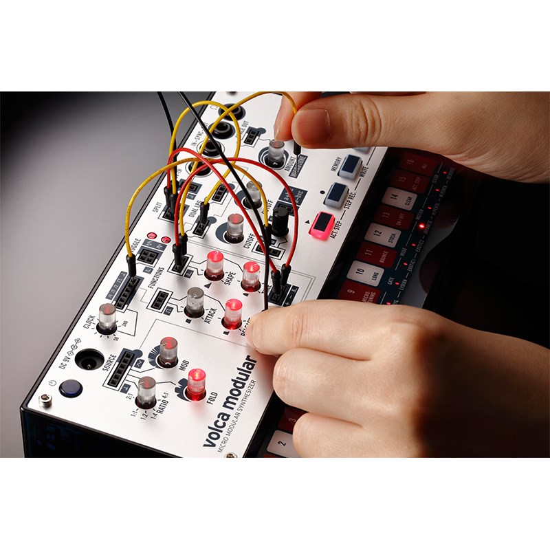 翌日配達 KORG volca modular (MICRO MODULAR SYNTHESISER)