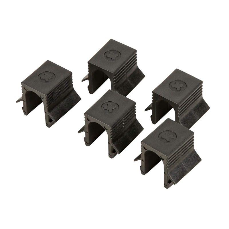 楽器種別：新品RockBoard/RockBoard アクセサリー 商品一覧＞＞RockBoard/新品 商品一覧＞＞エフェクター【〜5，000円】 商品一覧＞＞エフェクトボード・ラックケース/エフェクトボード/RockBoard 商品一覧＞＞安心してお買い物頂けるよう、コンパクトもマルチも丁寧梱包でお届けします！RockBoard QuickMount Cable Fix - Cable Clips (5 pcs.)商品説明RockBoard QuickMount CableFixは、パッチケーブル、シグナルケーブル、電源ケーブルをまとめて固定できるように設計されています。この小型のケーブルクリップを使えば、ペダルボードの上下に様々なケーブルを整理し、セットアップをすっきりと整頓できます。商品詳細・RockBoardペダルボード用ケーブルクリップ・RockBoardスロットグリッドにしっかりと固定します・RockBoardペダルボードの底面と表面のケーブルの整理と配線に役立ちます。・5個セットイケベカテゴリ_エフェクター_エフェクトボード・ラックケース_エフェクトボード_RockBoard_RockBoard アクセサリー_新品 SW_RockBoard_新品 JAN:4033685552157 登録日:2026/04/30 ロックボード エフェクターボード ペダルボード アクセサリー