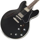 楽器種別：新品エレキギター/Gibson 商品一覧＞＞エレキギター/Gibson/ES Models | Full Acoustic Models 商品一覧＞＞エレキギター【265，000円〜495，000円】 商品一覧＞＞当店のギターは、出荷前に専門スタッフが検品・調整しているので安心です！Gibson ES-335 (Vintage Ebony) [SN.205430416]【TOTE BAG PRESENT CAMPAIGN】商品説明セミアコの代名詞こと、ギブソンES-335の最新モデル！メイプル/ポプラ/メイプルのラミネートボディ、マホガニーネック、指板はローズウッドを採用。ペグにはヴィンテージデラックス、ブリッジはABR-1、テイルピースはアルミ製を採用しております。サウンドの要であるピックアップには新しく開発された「Calibrated T-Type」ハムバッカーを搭載。箱モノ独特の奥行きのある艶やかなクリーントーンは勿論、歪ませた際にもしっかりと芯の残るサウンドはジャンルを選ばずオールマイティに活躍してくれます。商品詳細Weight≒3.61kgBodyShape: 335Back: 3-ply Maple/Poplar/MapleTop: 3-ply Maple/Poplar/MapleBinding: Single-ply CreamNeckNeck: MahoganyProfile: Rounded CNut width: 1.695 / 43.053mmFingerboard: RosewoodScale length: 24.75 / 628.65mmNumber of frets: 22Nut: Graph TechInlay: Acrylic DotsHardwareBridge: ABR-1 Tune-O-MaticTailpiece: Aluminum Stop BarKnobs: Black Top Hats with Silver ReectorTuners: Vintage Deluxe w/ Keystone ButtonsPlating: NickelElectronicsNeck pickup: Calibrated T-Type， RhythmBridge pickup: Calibrated T-Type， LeadControls: 2 volumes， 2 tones， 1 toggle switch， hand-wired with 500K potentiometers and orange drop capacitorsハードケース付属イケベカテゴリ_ギター_エレキギター_Gibson_ES Models | Full Acoustic Models_新品 JAN:4580568413581 登録日:2023/08/28 エレキギター ギブソン イーエス