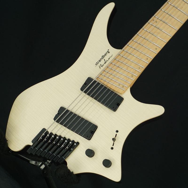 楽器種別：ユーズドStrandberg/Boden Standard 商品一覧＞＞Strandberg/ユーズド 商品一覧＞＞エレキギター【170，000円〜320，000円】 商品一覧＞＞ヘッドレスタイプ/Strandberg 商品一覧＞＞当店のギターは、出荷前に専門スタッフが検品・調整しているので安心です！Strandberg USED 中古 Boden Standard NX 8 (Natural)【SN.C2211449】 ストランドバーグ商品説明ストランドバーグのデザインと機能をそのままにソリッドボディ構造とした「Boden Standard NX」シリーズ、中古品が入荷！Standardシリーズは高い評価を得ているBodenの主要な特徴をそのままに、ソリッドボディ構造、独自設計のピックアップ、フィギュアドメイプルトップなどを採用しながらもコストを抑え、優れた価値とトップクラスのパフォーマンスを実現するラインとして開発されたギターです。ソリッドボディはチェンバードボディとは明らかに異なるサウンドとレスポンスを持っており、ソリッドボディならではのタイトなサウンドが好みであればStandardシリーズがお薦めです。長年にわたり、Boden Standardシリーズは最も人気のあるラインアップとなっていますが、今回、Standardシリーズが持つ価値を維持しながら、パフォーマンスを次のレベルに引き上げるために、新しいNX機能を搭載し、全ラインアップをさらに改善、洗練させました。Standard NXは、ネックジョイントのカーブやアームカットを変更し、弾きやすさと快適性を向上させたほか、EGS Rev 7ハードウェアを採用し、堅牢性、メンテナンス性、アコースティックトーンキャラクターを強化しました。ソリッドなアメリカン・バスウッドにメイプルを組み合わせたボディは、バランスのとれたパンチの効いたトーンで、柾目のメイプルネックと指板がそれを見事に引き立てています。バスウッドボディとメイプルネック/指板の組み合わせは、トップクラスのカスタムギタービルダーや世界的なアーティストに支持されている定番の木材のひとつで、暖かさとコク、力強いハイミッドレンジと甘く歌うトレブルを理想的にバランスさせています。当個体状態といたしましては、全体を通してキズのほとんどない美品中古となっております。フレットは9割程の高さを残し、ネックコンディションやトラスロッド、電装系含め演奏面で問題はございませんので、まだまだ末永くお付き合いいただける1本としてお迎えいただけます。根強い人気を誇るBoden、この機会に是非ご検討ください！純正ギグケース付属Weight≒2.76kg商品詳細Body:American Basswood Body with Arm and Torso CarvesNeck:Maple neck Quartersawn， Carbon Fiber reinforcedFingerboard:Maple，20RConstruction:Bolt-On Construction with new sculpted neck joint heelFret:24，Jescar 51100 Stainless Steel Fretwire (57110 for zero-fret)Nut:string locksNut width:57.4mm(実測)Scale:635-711mmControl: 1Volume/ 1Tone/5waySW Pickups: .strandberg* custom OEM 8-string soapbar neck humbucker(Neck)，.strandberg* custom OEM bridge 8-string soapbar bridge humbucker(Bridge)Bridge:.strandberg* EGS Rev7 fixed bridgeイケベカテゴリ_エレキギター_ヘッドレスタイプ_Strandberg_Boden Standard_ユーズド SW_Strandberg_ユーズド JAN:2500010811361 登録日:2025/12/28 ストランドバーグ ボーデン エレキギター