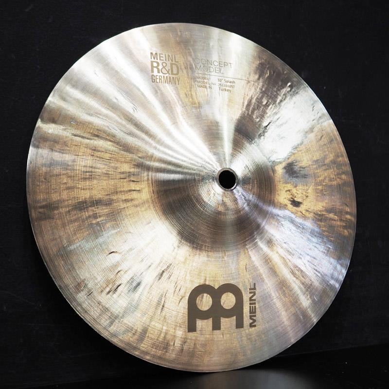 楽器種別：新品MEINL/Mb20 商品一覧＞＞MEINL/新品 商品一覧＞＞ドラム【20，000円〜40，000円】 商品一覧＞＞シンバル/スプラッシュ/MEINL 商品一覧＞＞安心してお買い物頂けるよう、スネアもシンバルも丁寧梱包でお届けします！MEINL R&D Prototype Mb20 Rock Splash Regular Finish 10 [RD-MB20-10RS-B/Reg][350g]【特注品】商品説明※こちら店頭にて試奏を解禁しております個体となりますため、指紋汚れや打痕汚れなどの使用感がございます。予めご了承下さいませ。【ドイツ本国・マイネルファクトリーより輸入しましたプロトタイプモデル「R&D」シンバルが店頭入荷！】-スタッフコメント-惜しまれつつも既に廃番となっている、パワフルさとロイヤル感の共存させたMb20シリーズの仕様を受け継いだレギュラーフィニッシュのロックスプラッシュ。【Mb20シリーズ】Mb20は、シンバルの聖地・トルコで、優れた材質と技術、そして、強度と耐久性の組み合わせによる、アグレッシブなサウンドの、大音量で演奏するハードヒッターのあらゆる要求に応えて一枚一枚入念にハンマリングを施して製造された、へヴィーシンバル・シリーズです。サイズ：10ウェイト：約350gイケベカテゴリ_ドラム_シンバル_スプラッシュ_MEINL_Mb20_新品 SW_MEINL_新品 JAN:4550623014626 登録日:2026/03/27 シンバル マイネル